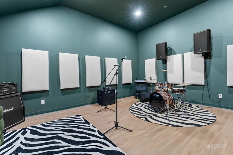  Green Room - Rehearsal Space 