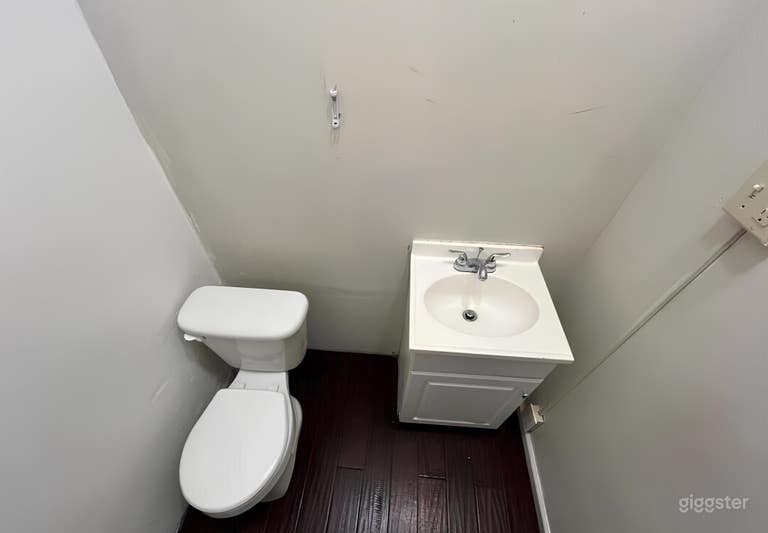  Two Floor Office Space Ideal for Entrepreneurs 