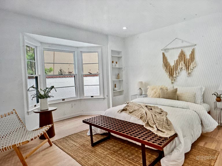  1930s - Beverly Hills: Elegant Victorian Home 