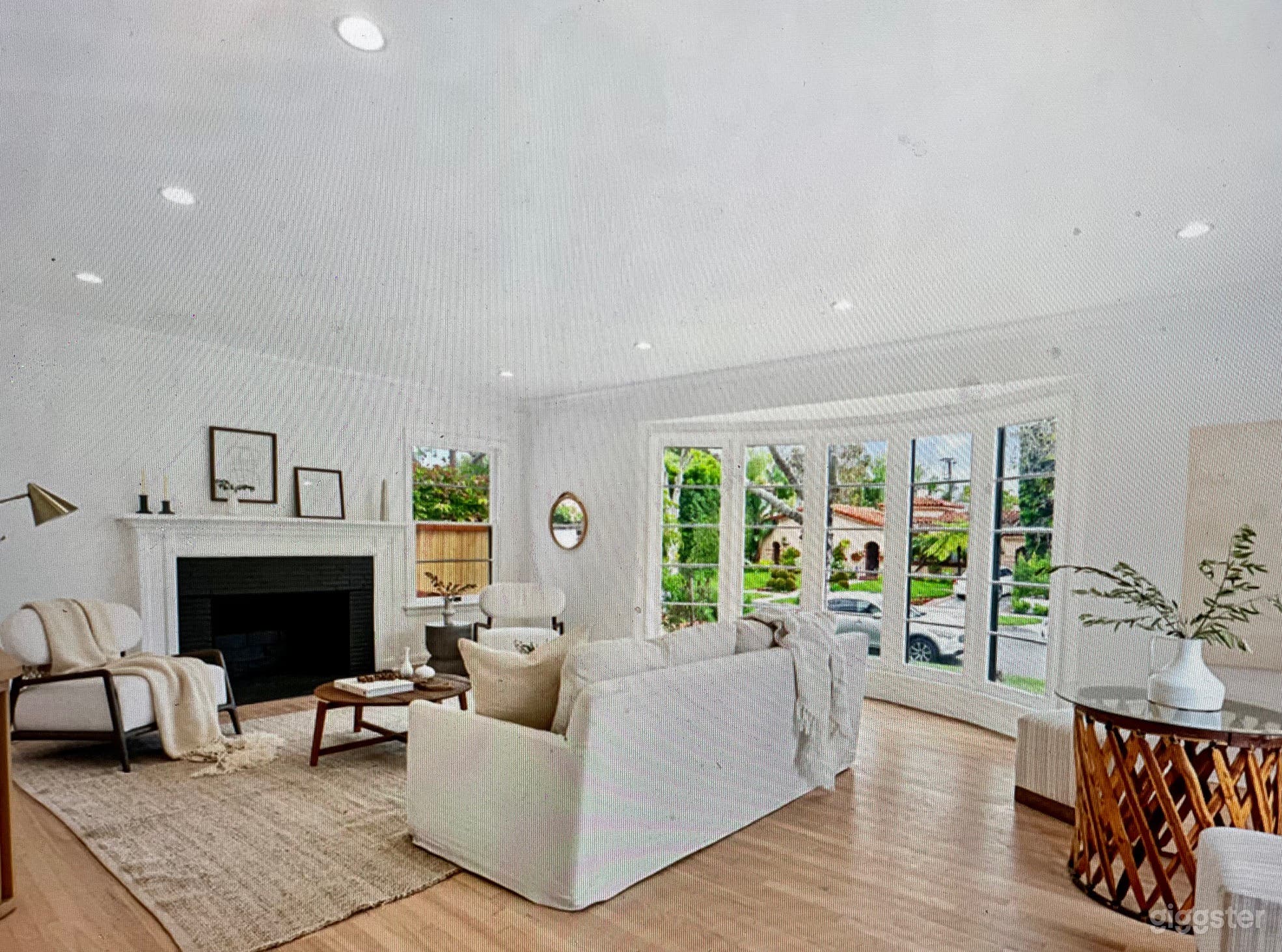 1930s - Beverly Hills: Elegant Victorian Home Photo 1