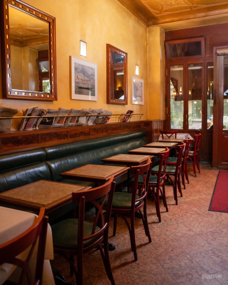  Klassisches europäisches Restaurant & elegante Bar mit zeitlosem Charme 
