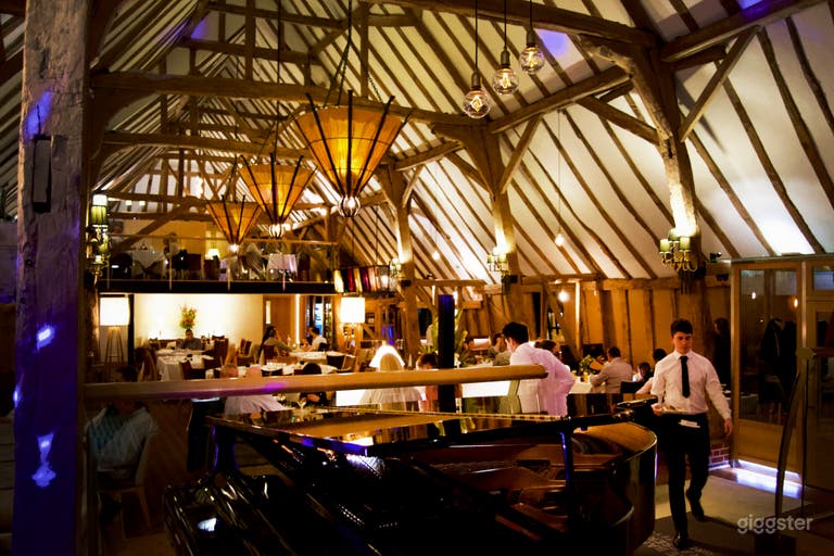  The Romantic Barn with British Countryside Ambiance 