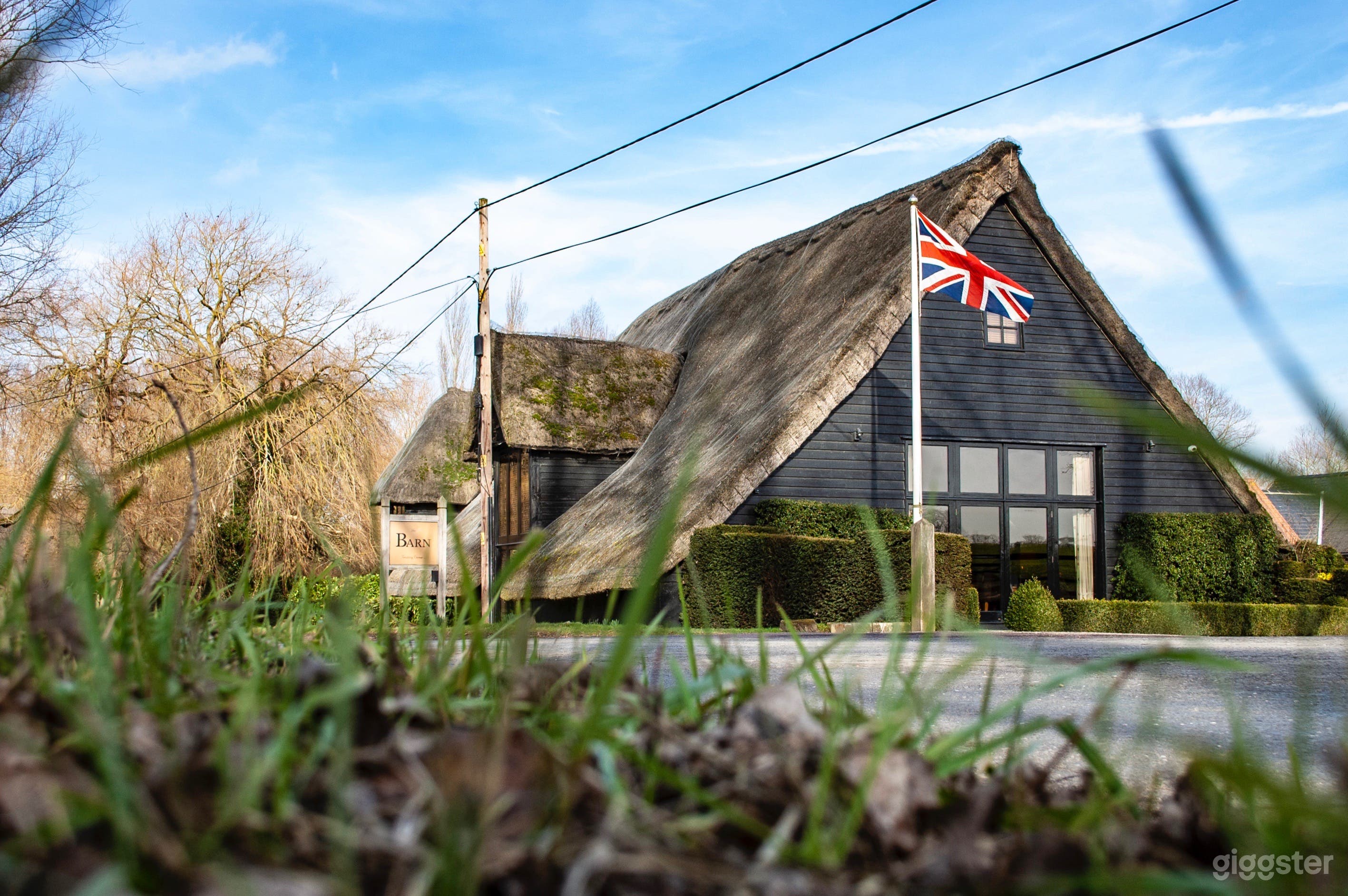 The Romantic Barn with British Countryside Ambiance Photo 1