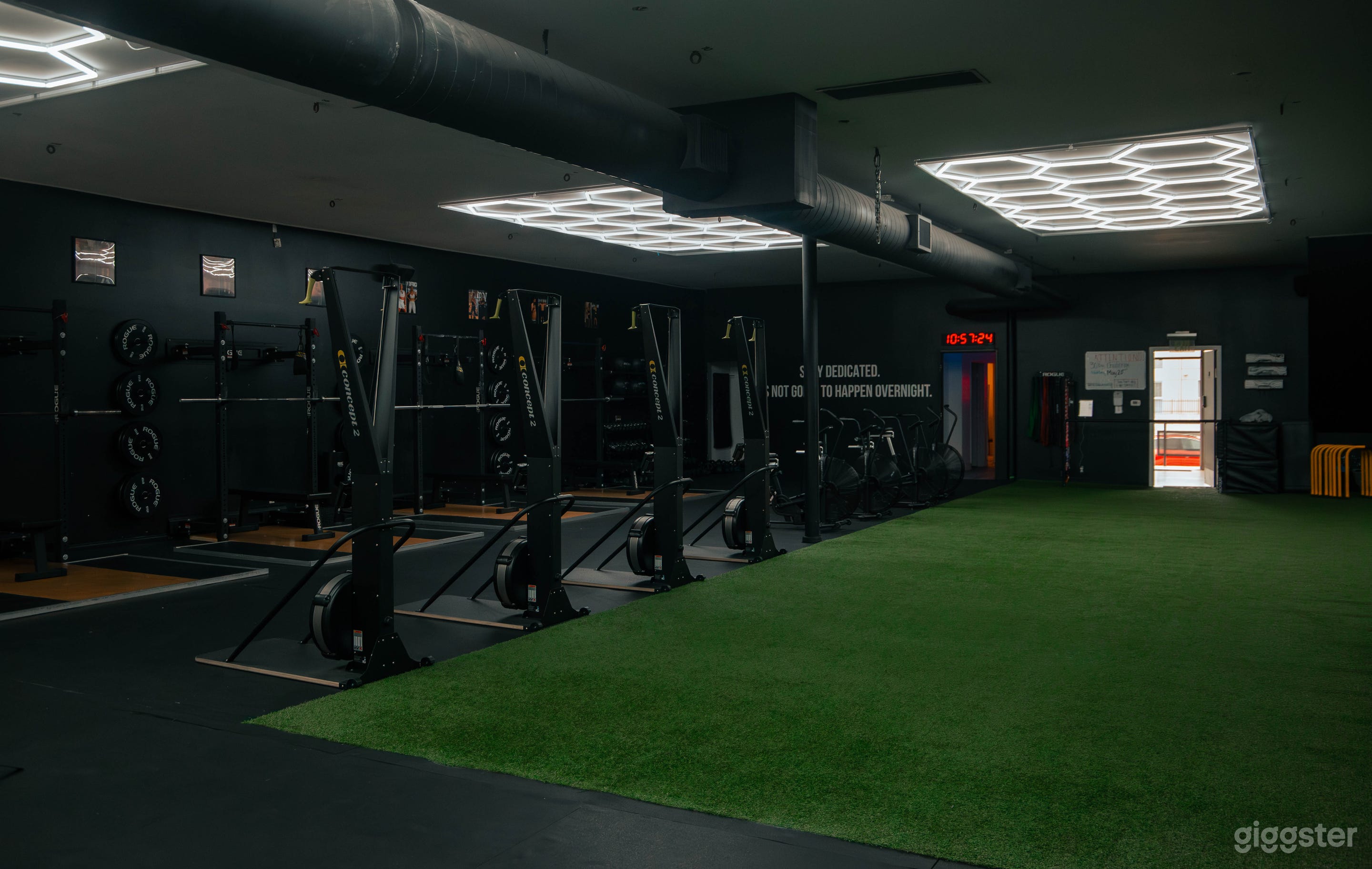 5000 SQFT Fitness Gym Photo 4