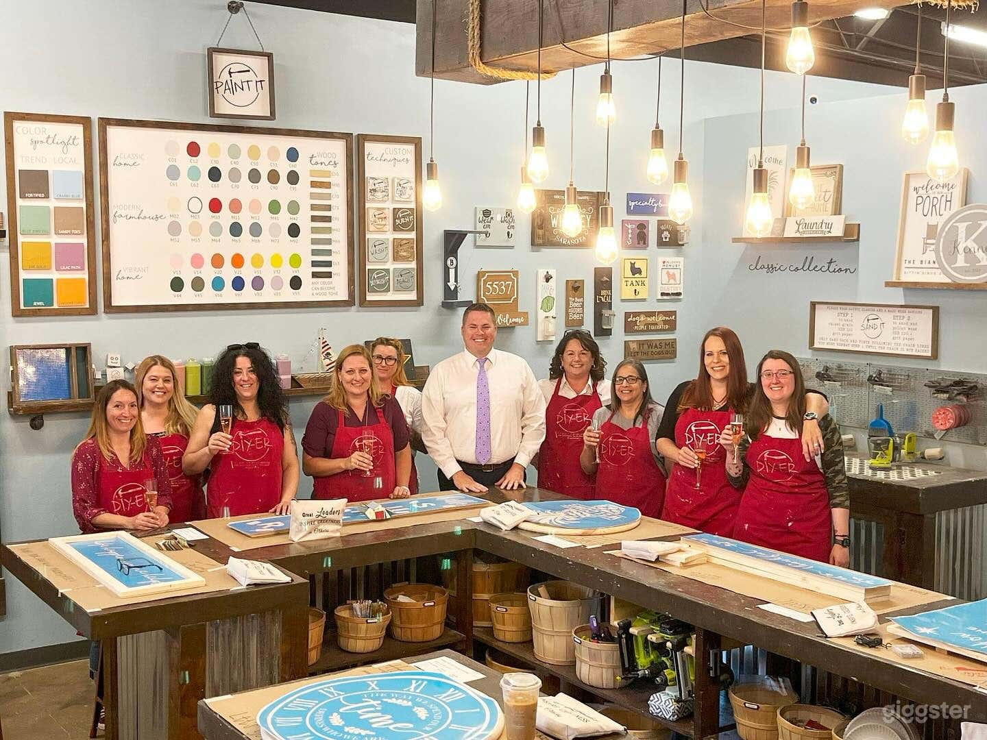 Arts and crafts shop and Event Space  Photo 3