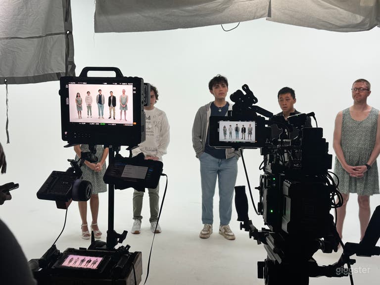  White Cyc Wall Studio for Video Production & Photography 