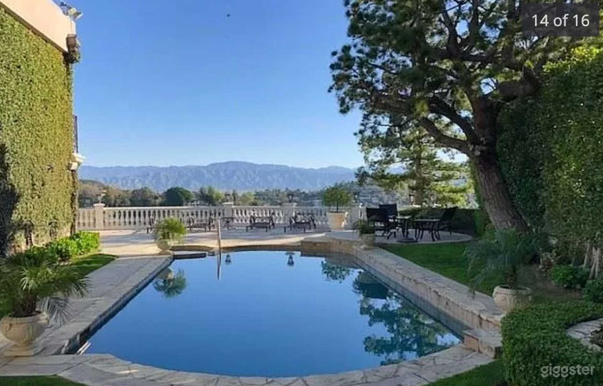 Amazing Hollywood Hills Mansion  Photo 2