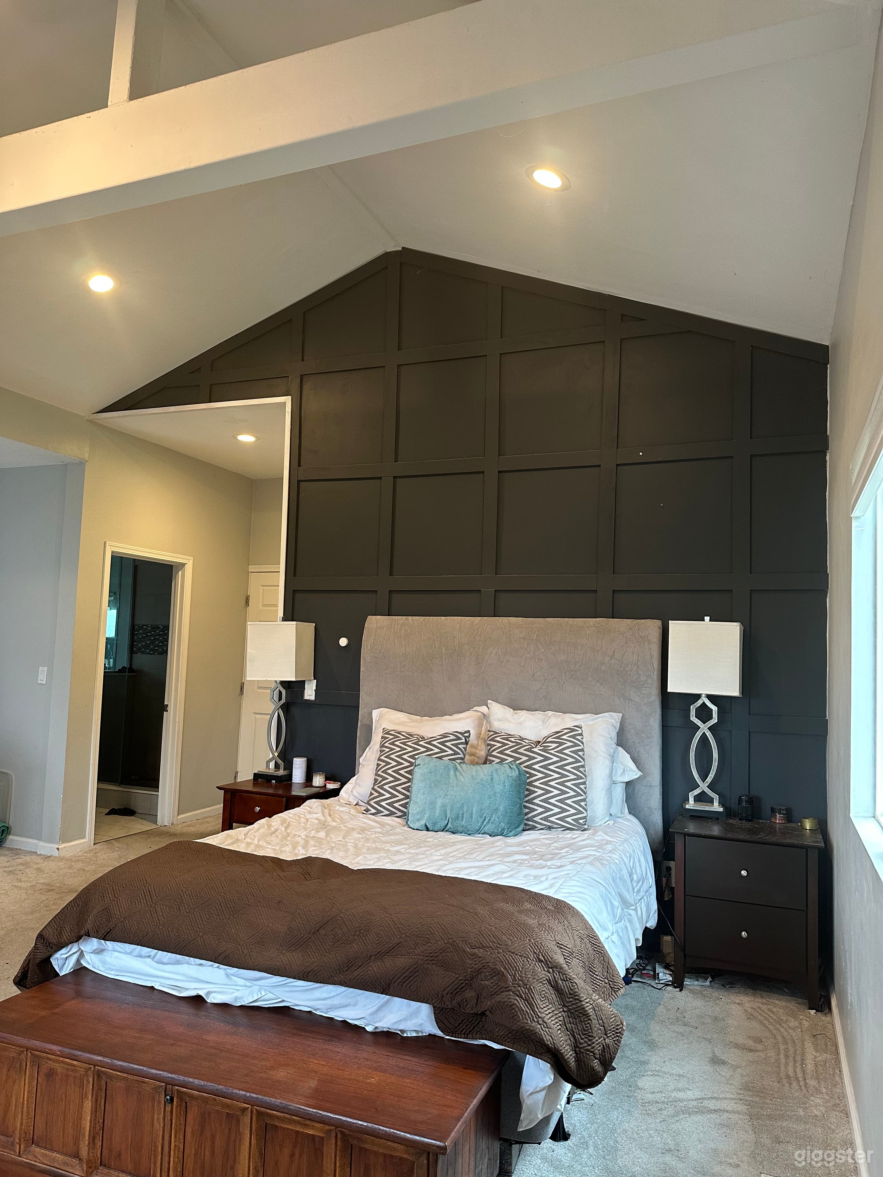 The Open Concept View House Photo 2