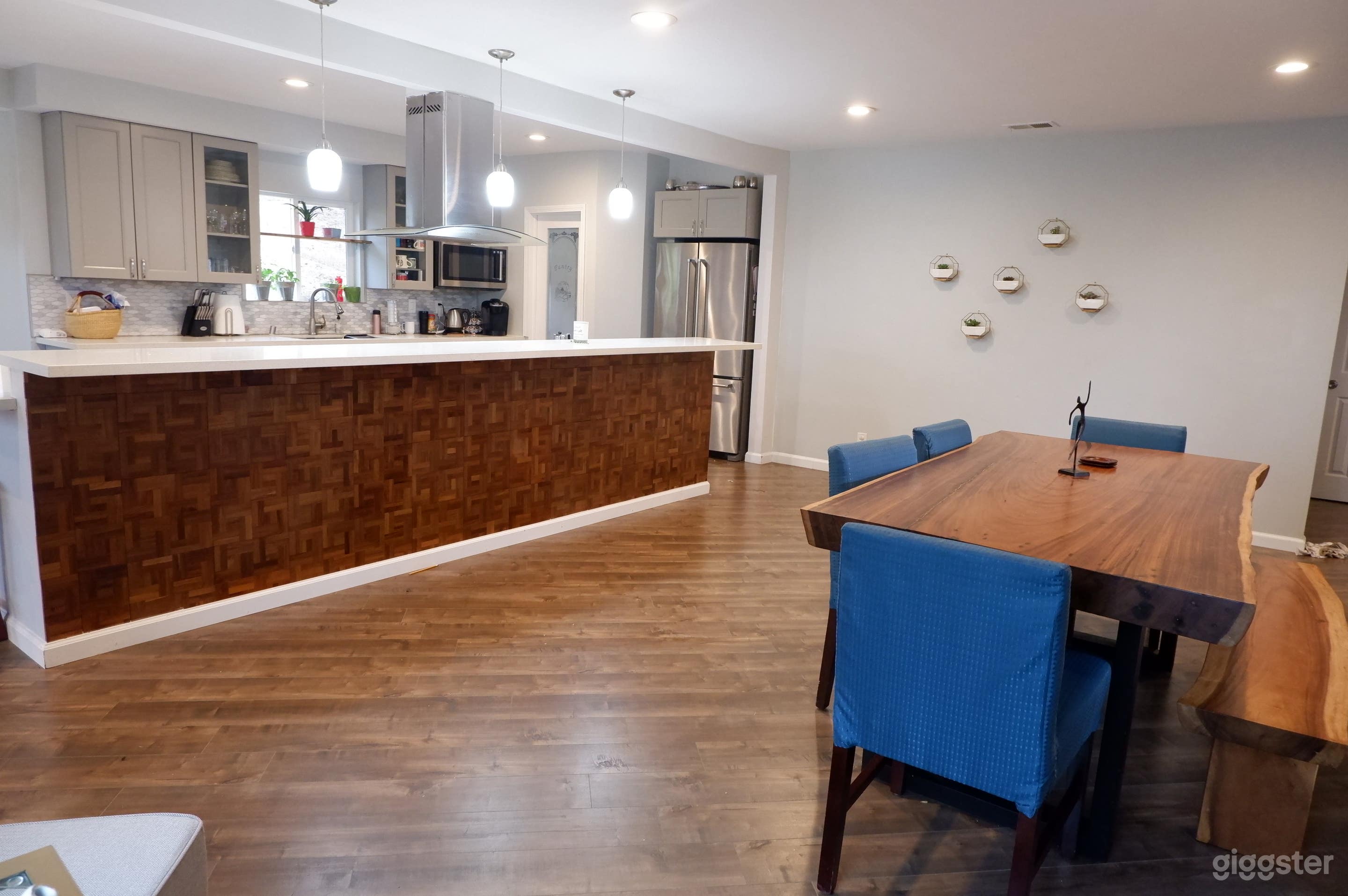 The Open Concept View House Photo 3