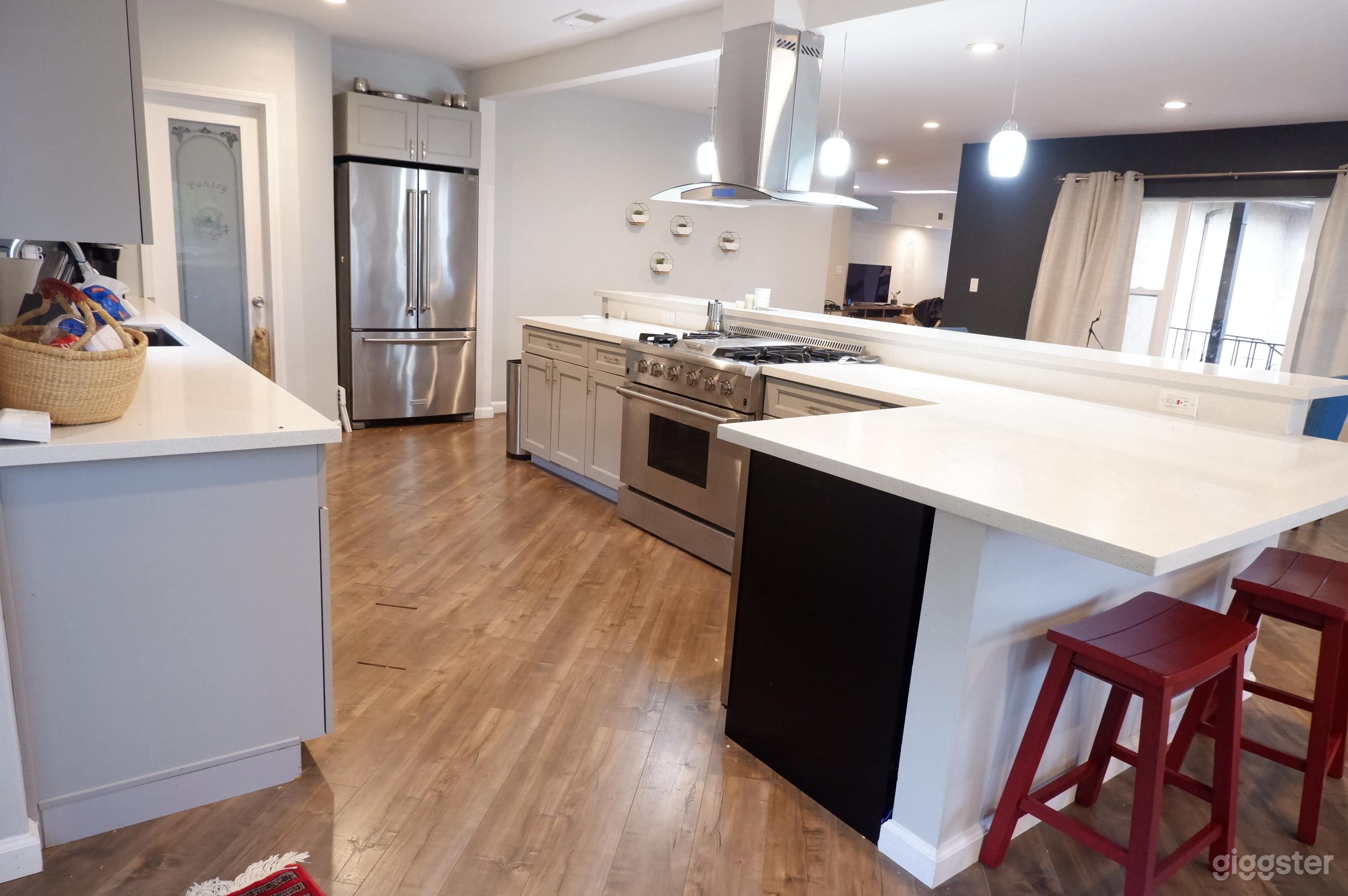 The Open Concept View House Photo 4