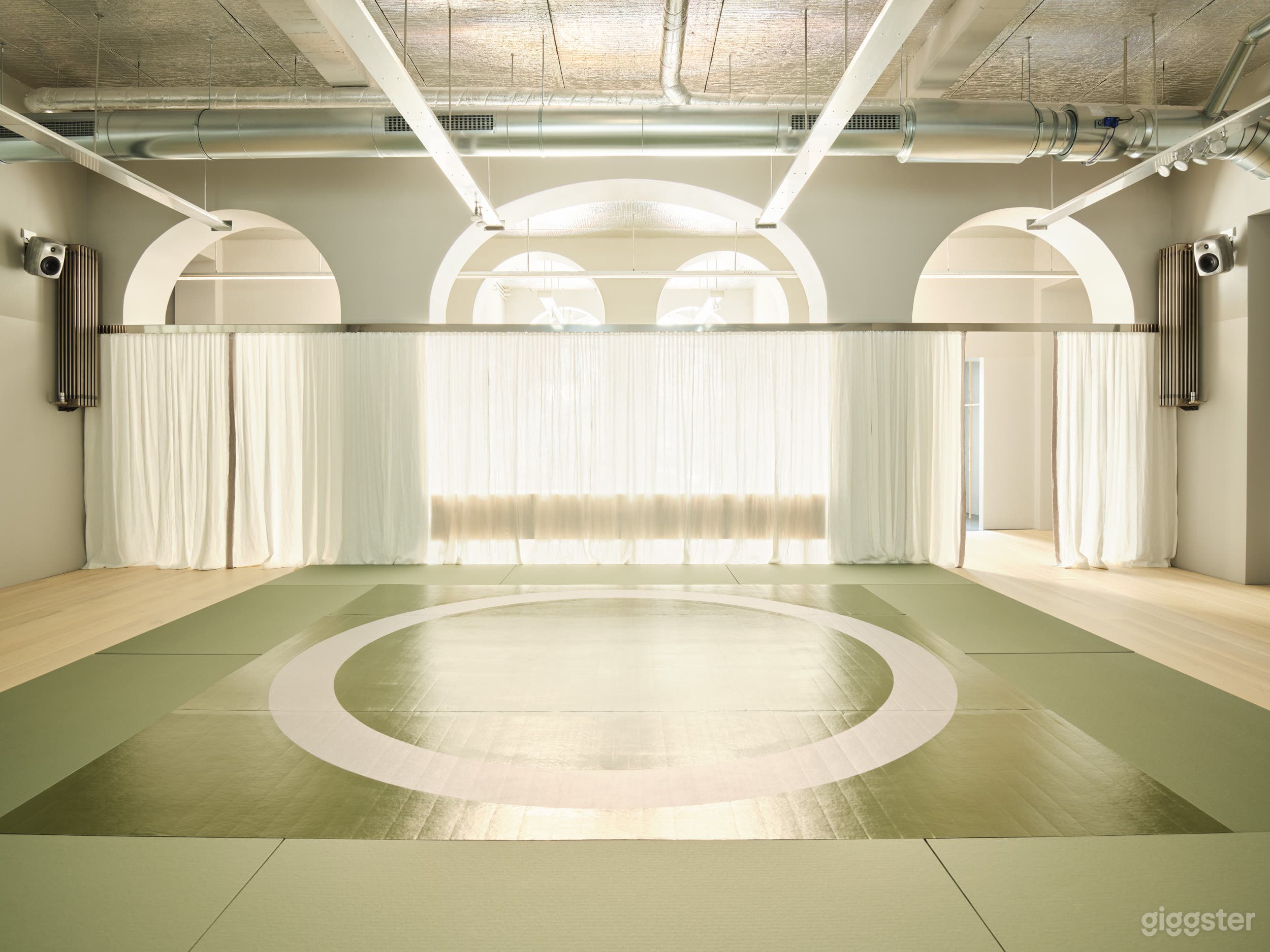 Modernes Wellness & Sportstudio im Herzen von Berlin-Mitte Foto 4