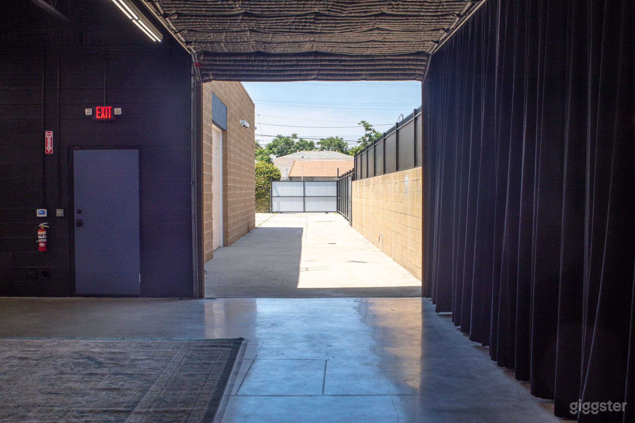 Easy load in and truck access 