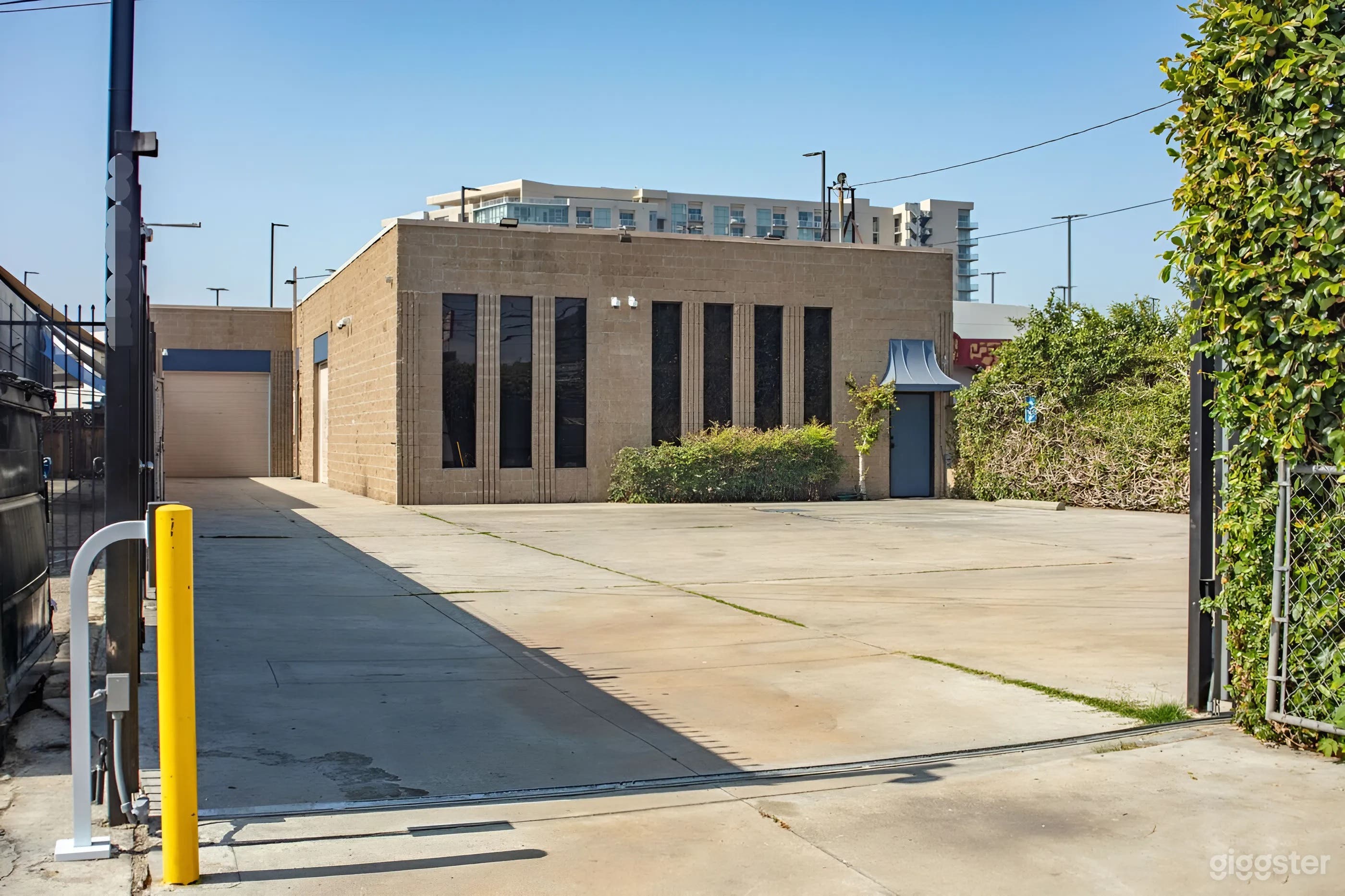 Expansive | Newly Renovated Studio for Music/Dance Rehearsal &amp; Filming in Los Angeles Photo 2