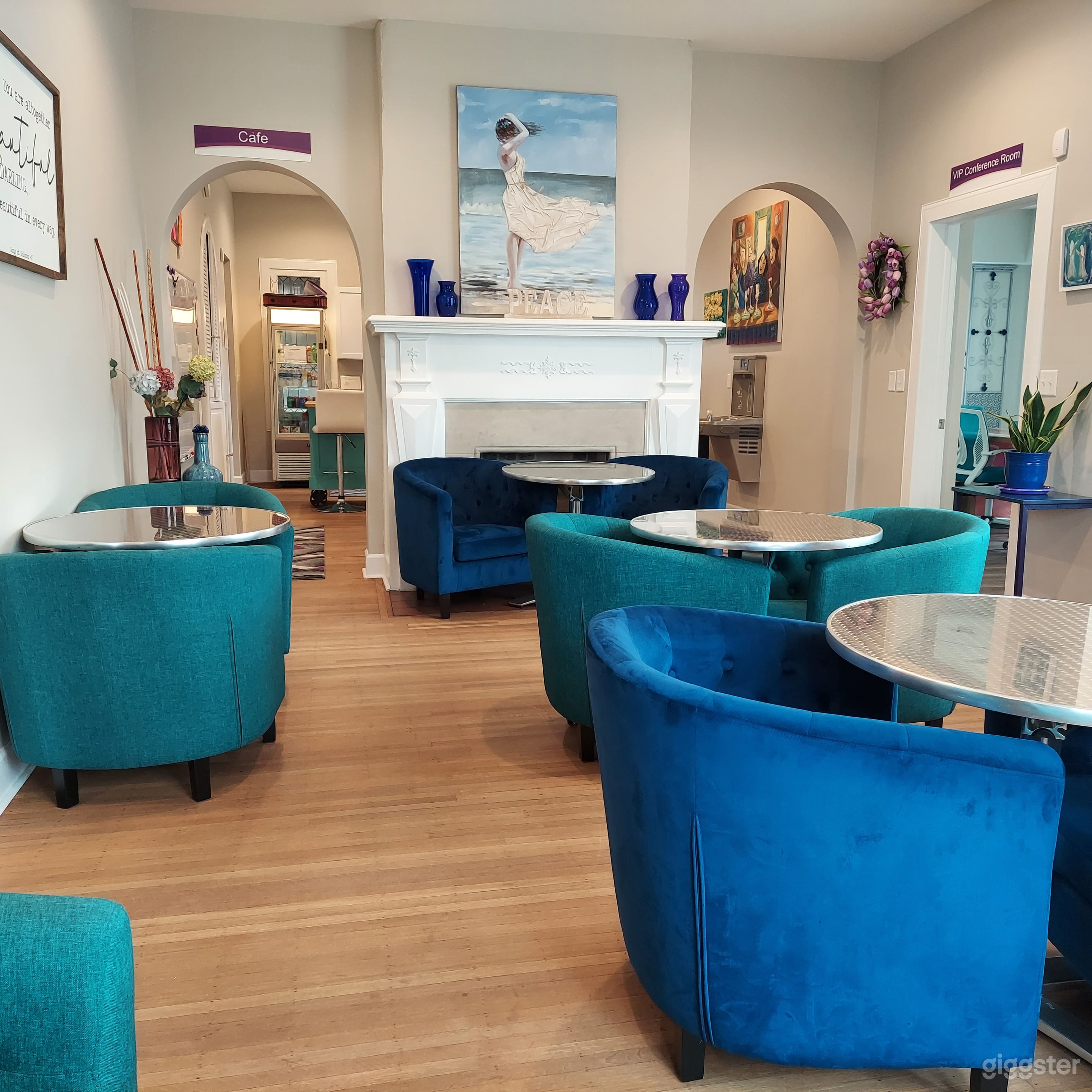 Awesome Community Room Photo 3