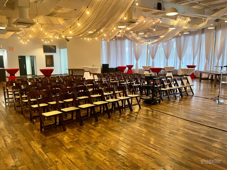  Theater style seating 