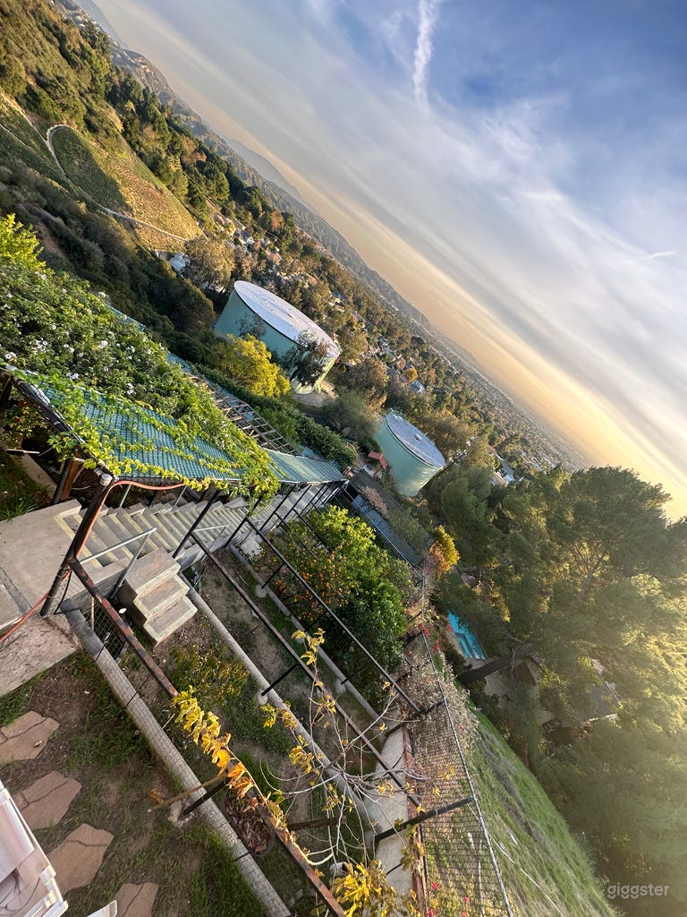  Unique, rare, luxury 360 view of city 