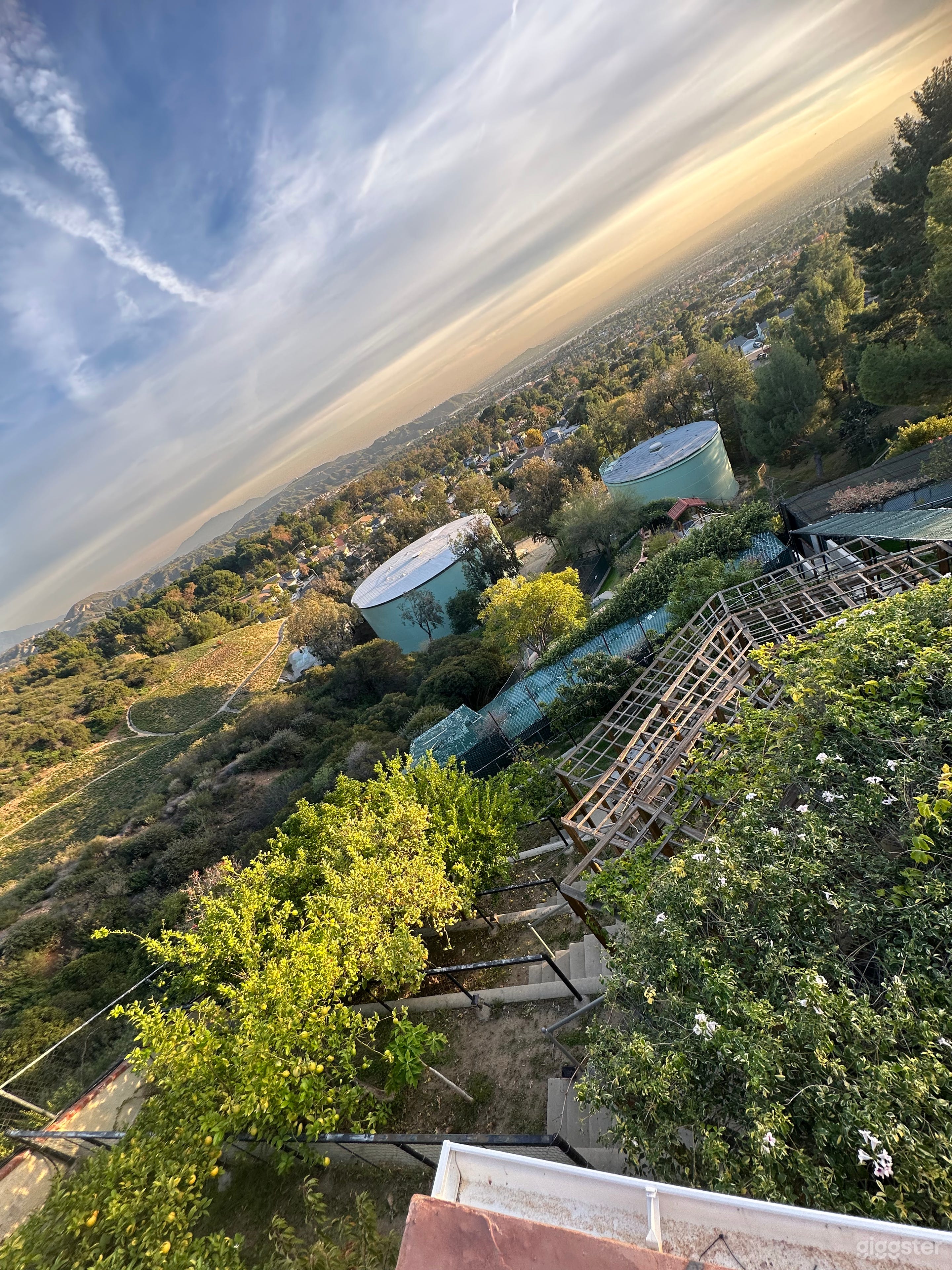 Unique, rare, luxury 360 view of city Photo 1