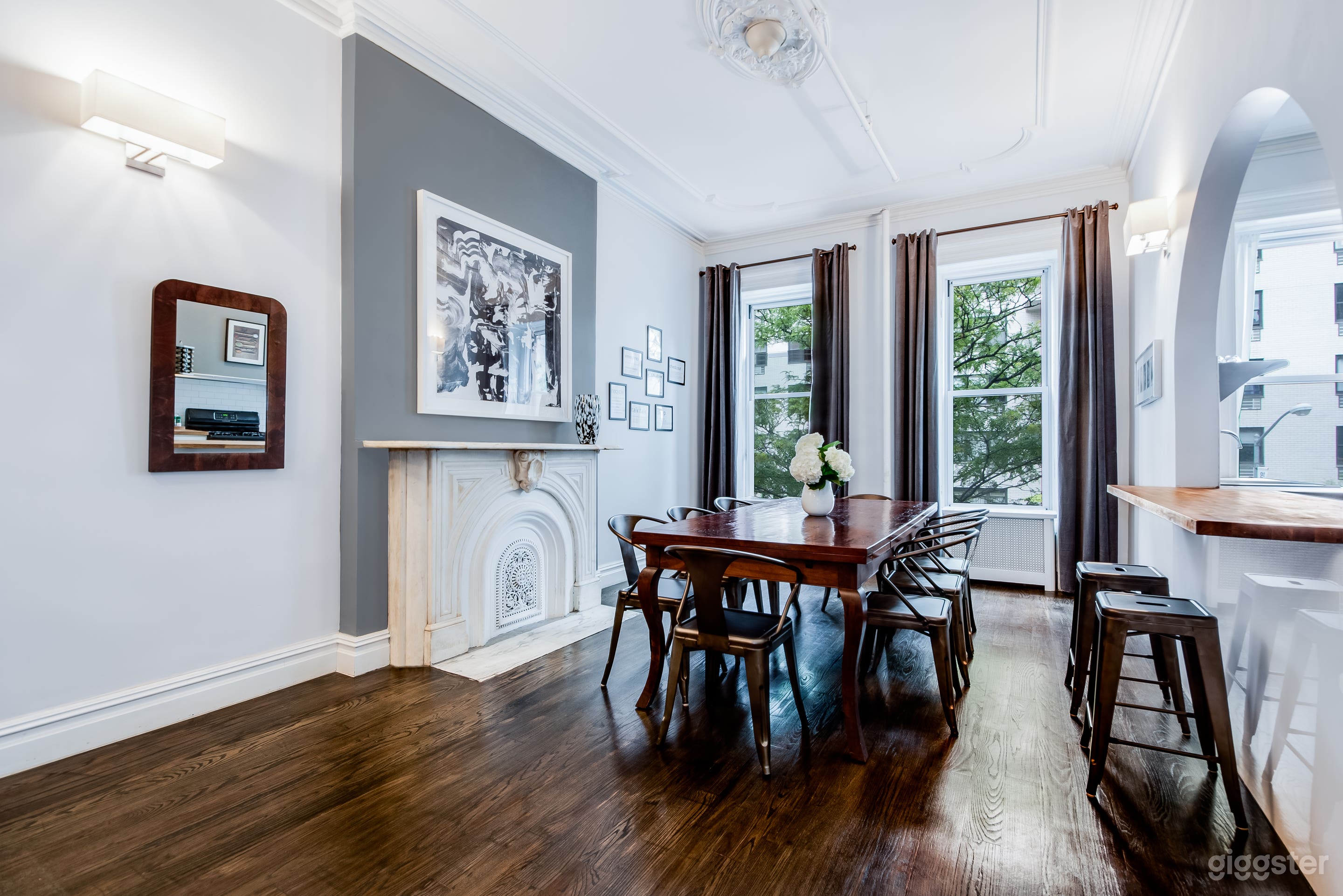 Midtown Manhattan Four Bedroom Townhouse Photo 2