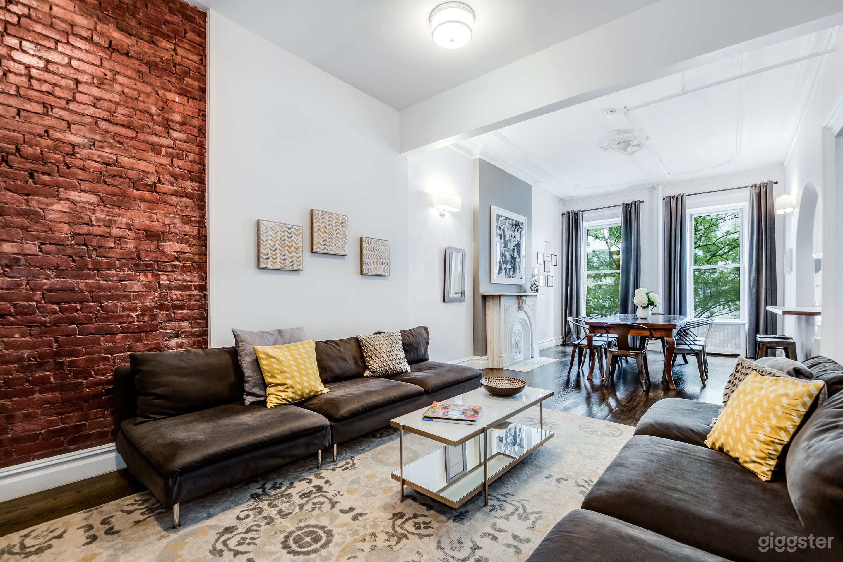 Midtown Manhattan Four Bedroom Townhouse Photo 1