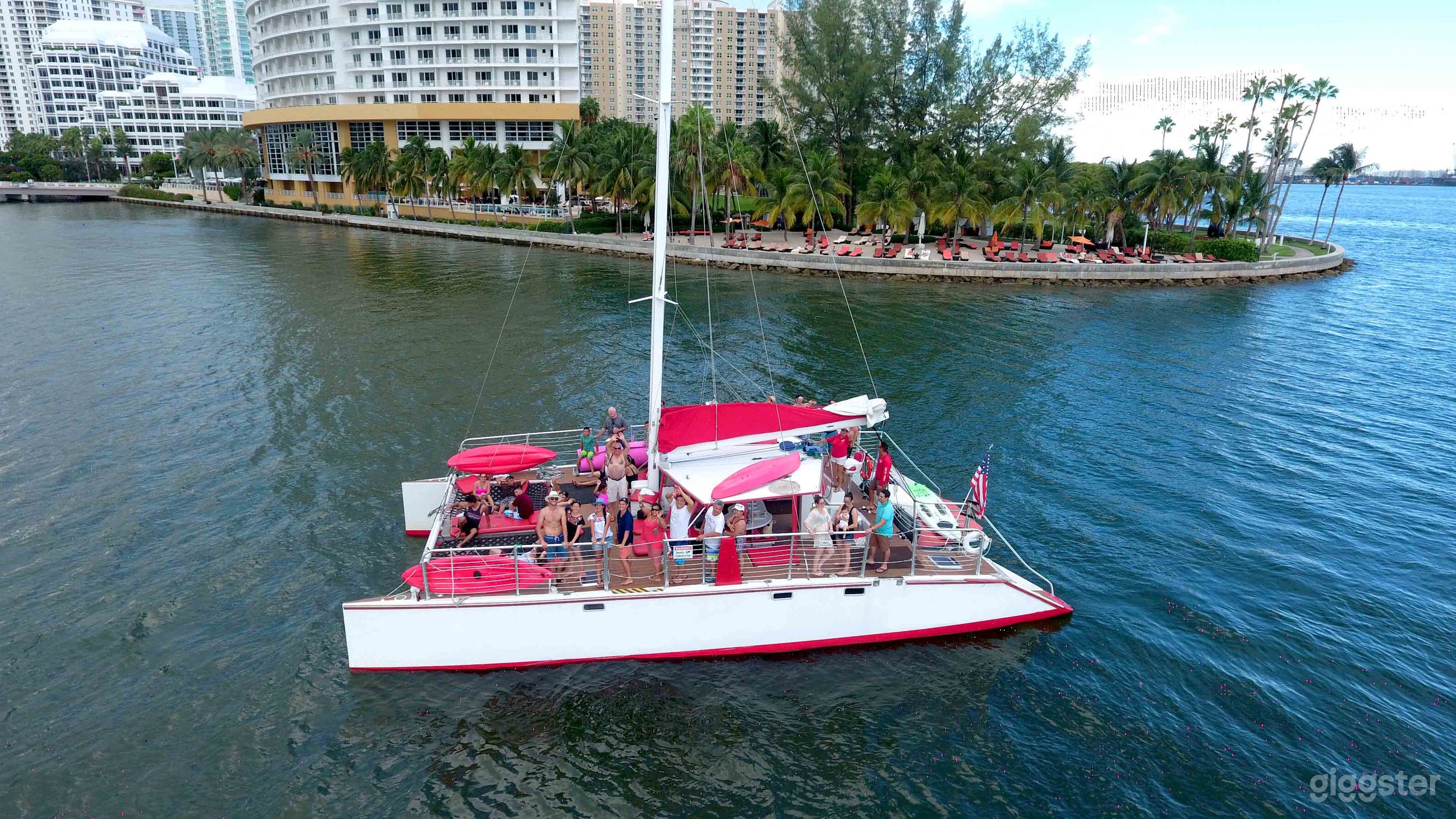 Relaxed and Spacious 49FT CATAMARAN Party Boat Space Events  Photo 3
