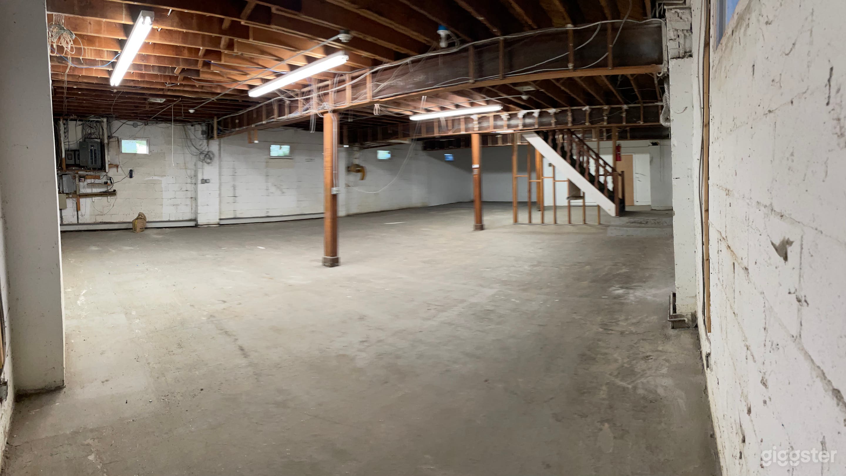 2000 sq ft basement High ceilings