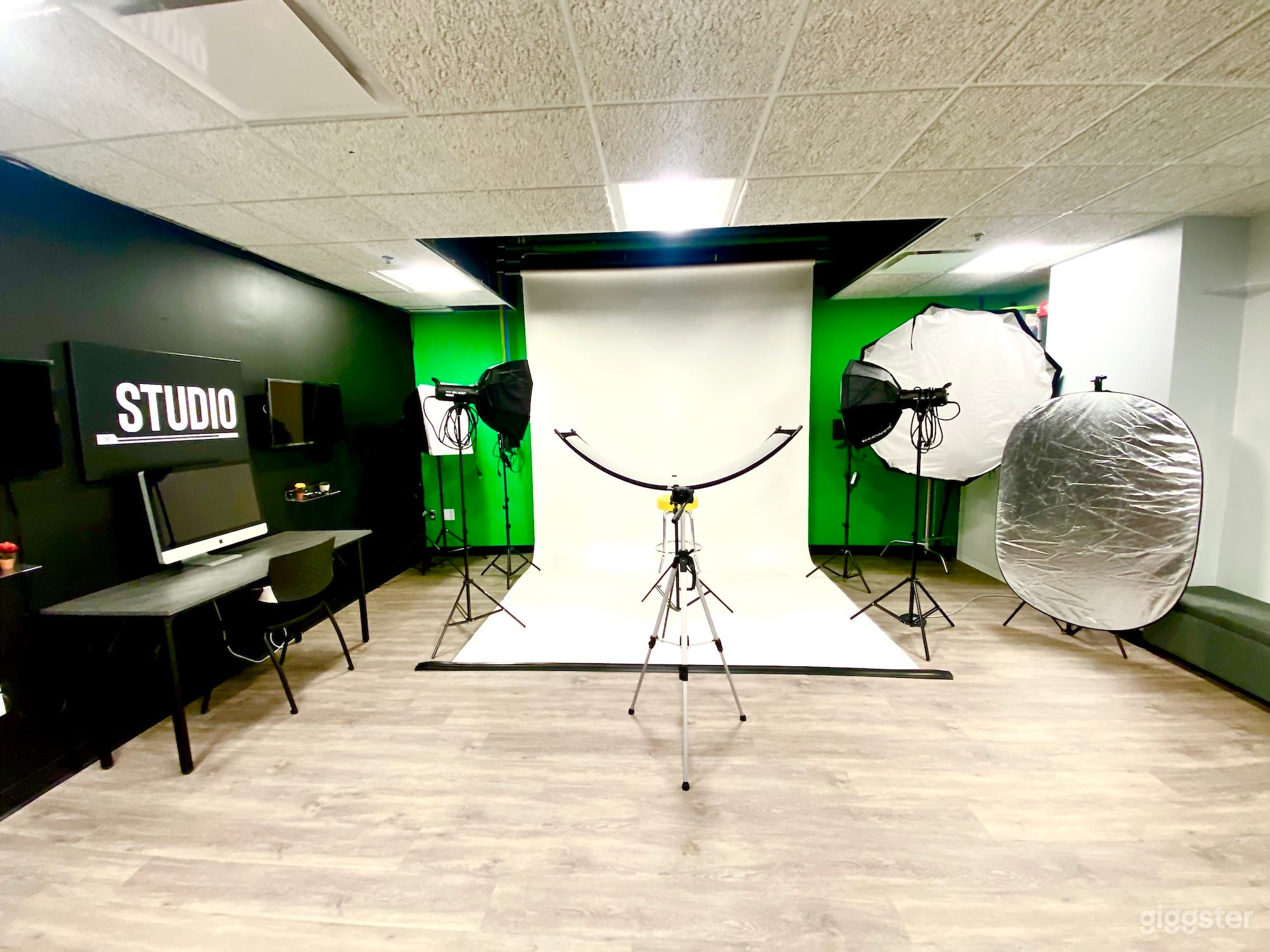 Full Studio | Downtown Multimedia Production Studio Photo 2