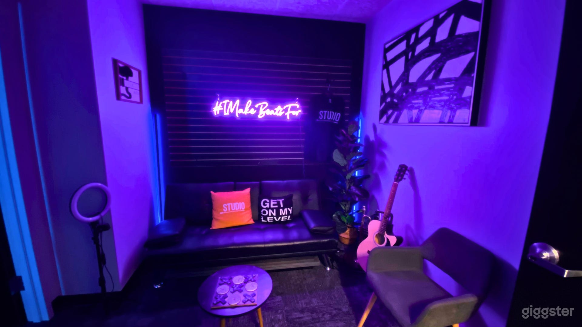 Full Studio | Downtown Multimedia Production Studio Photo 4