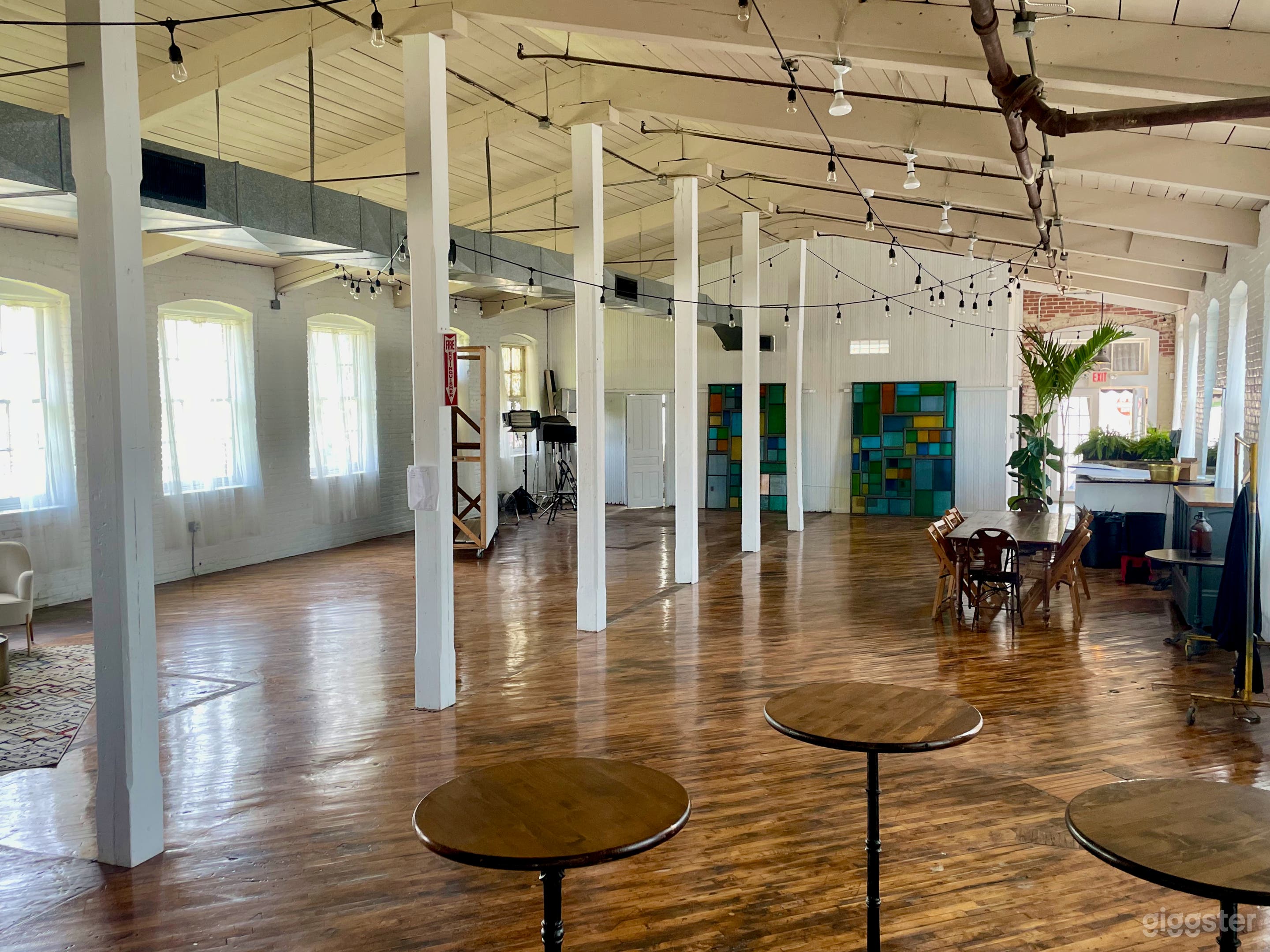 Large Lehigh Valley Studio with Tons of Natural Light Photo 2