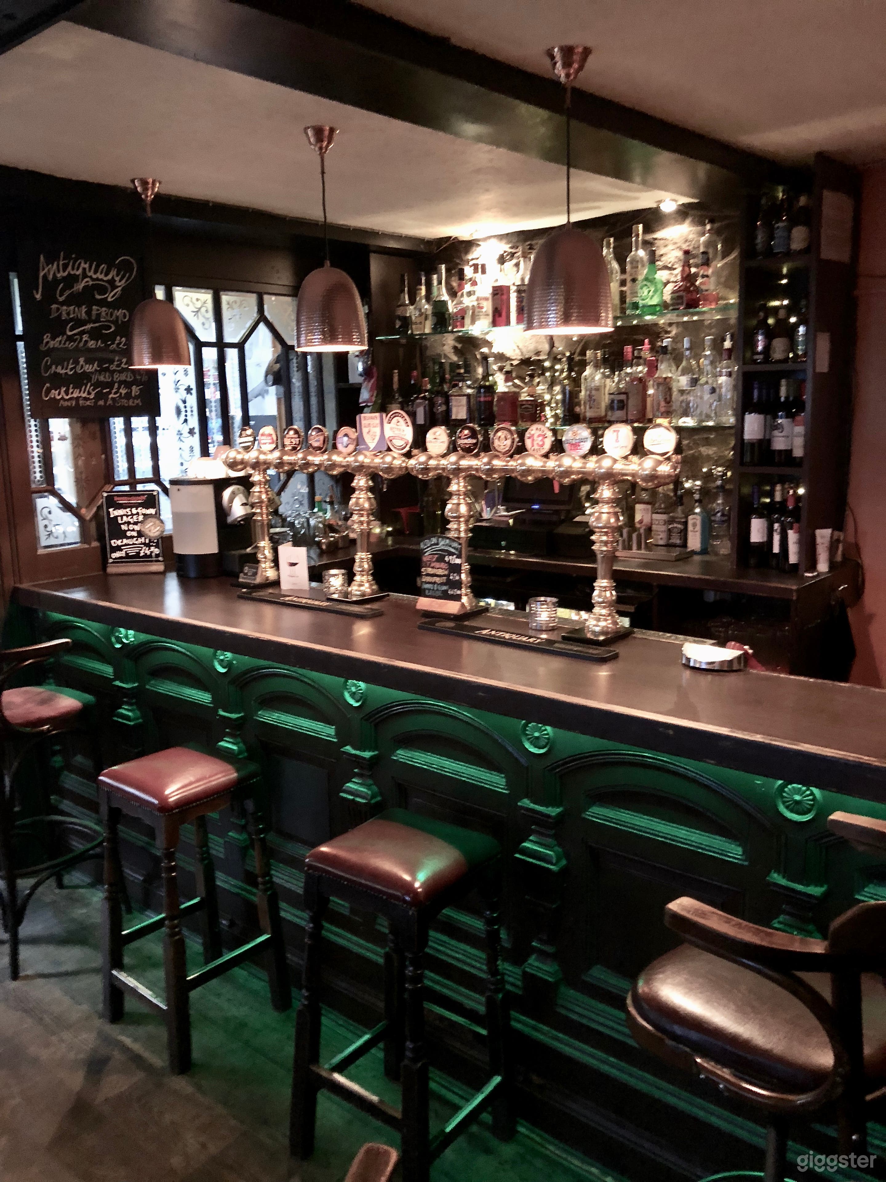 Traditional Basement Bar in Stockbridge Photo 2
