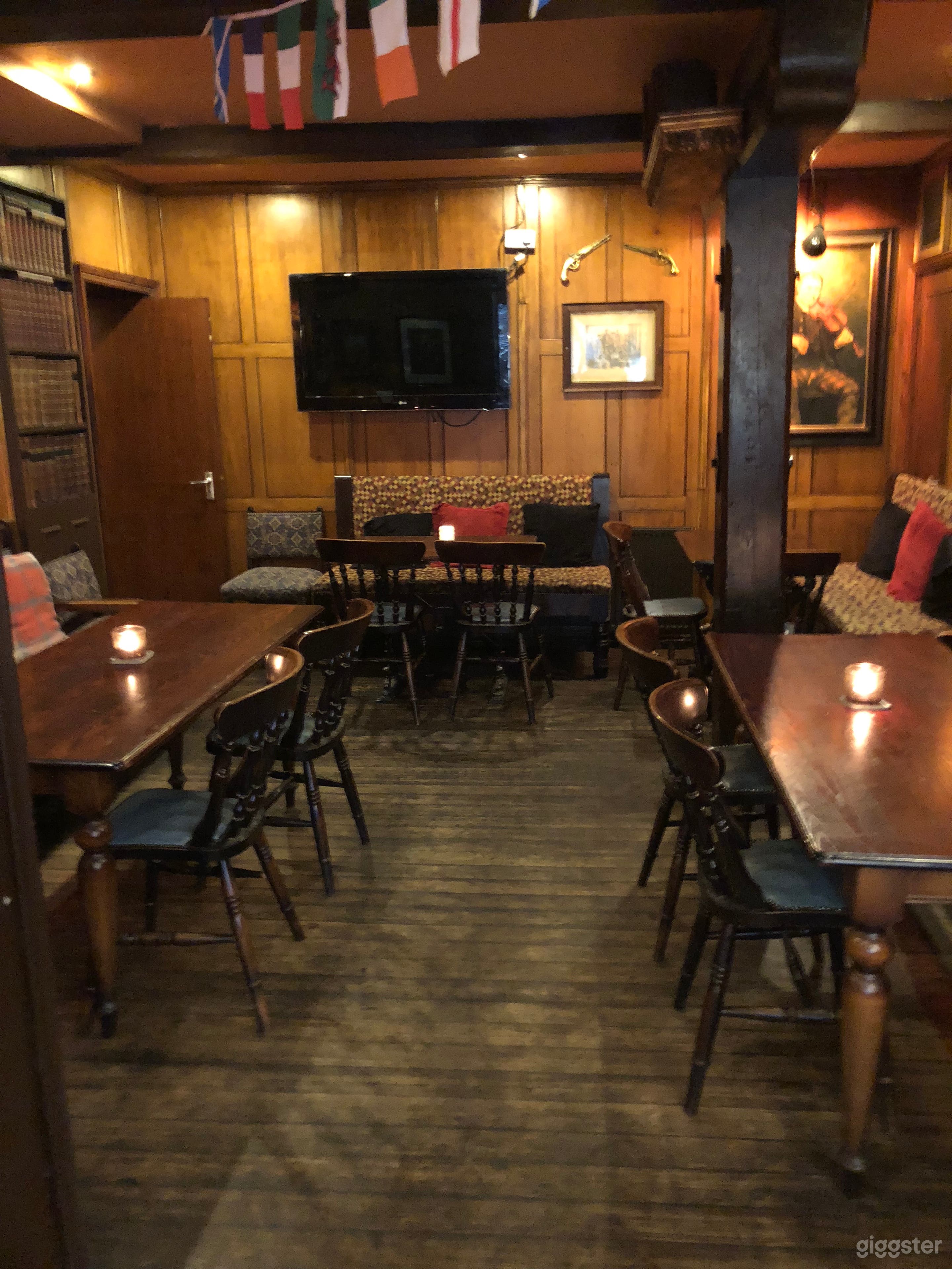 Traditional Basement Bar in Stockbridge Photo 4