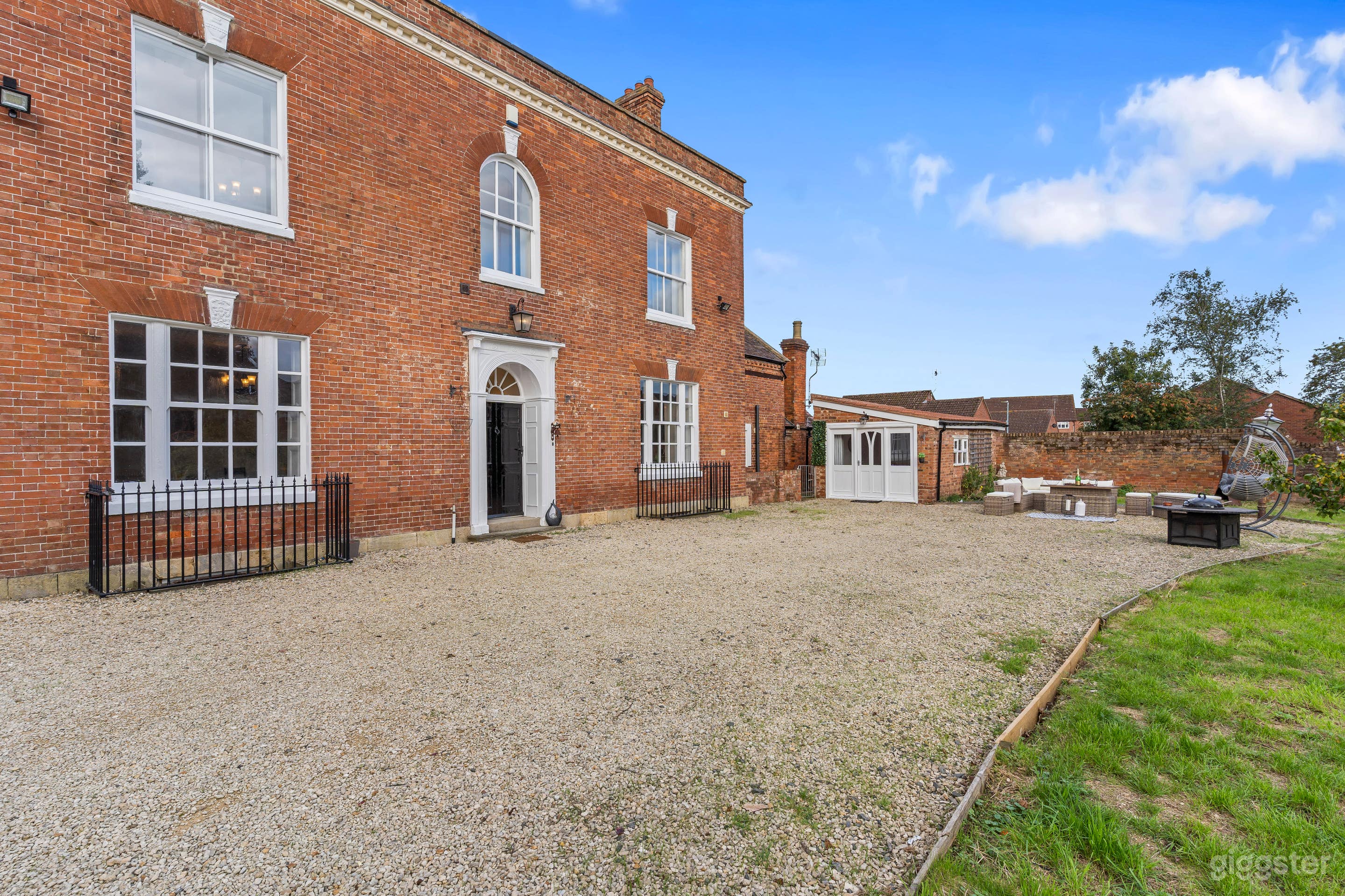 Front of house &amp; Annex