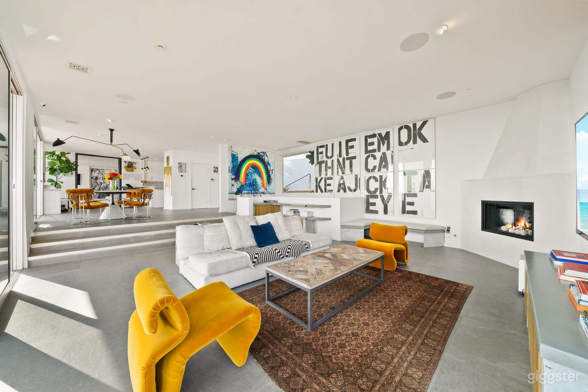 HOLLYWOOD HILLS: ART CINEMATIC CANVAS Photo 3