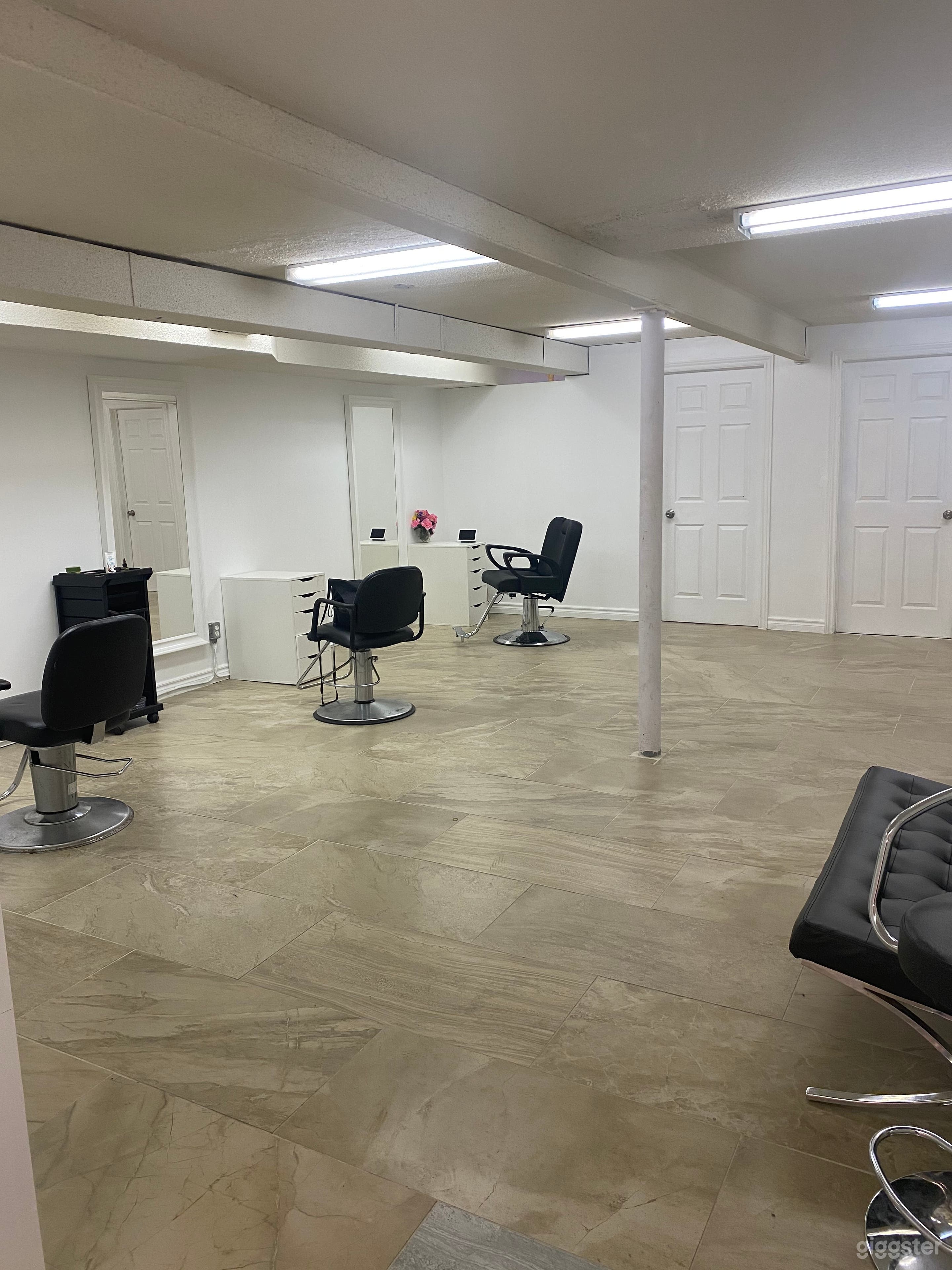 Open Concept Beauty Photoshoot Space  Photo 1