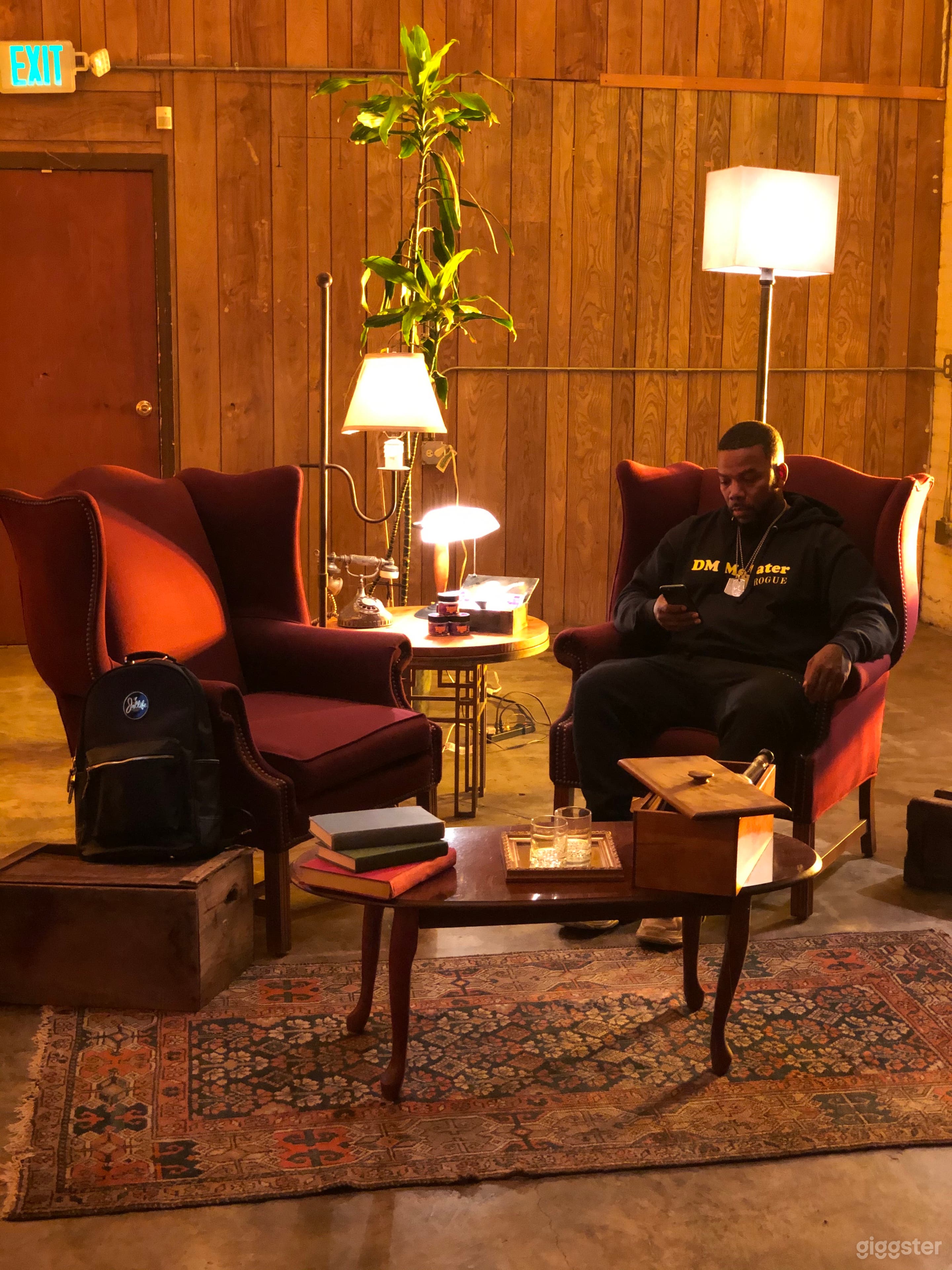 Retro Cigar Lounge Set Photo 4