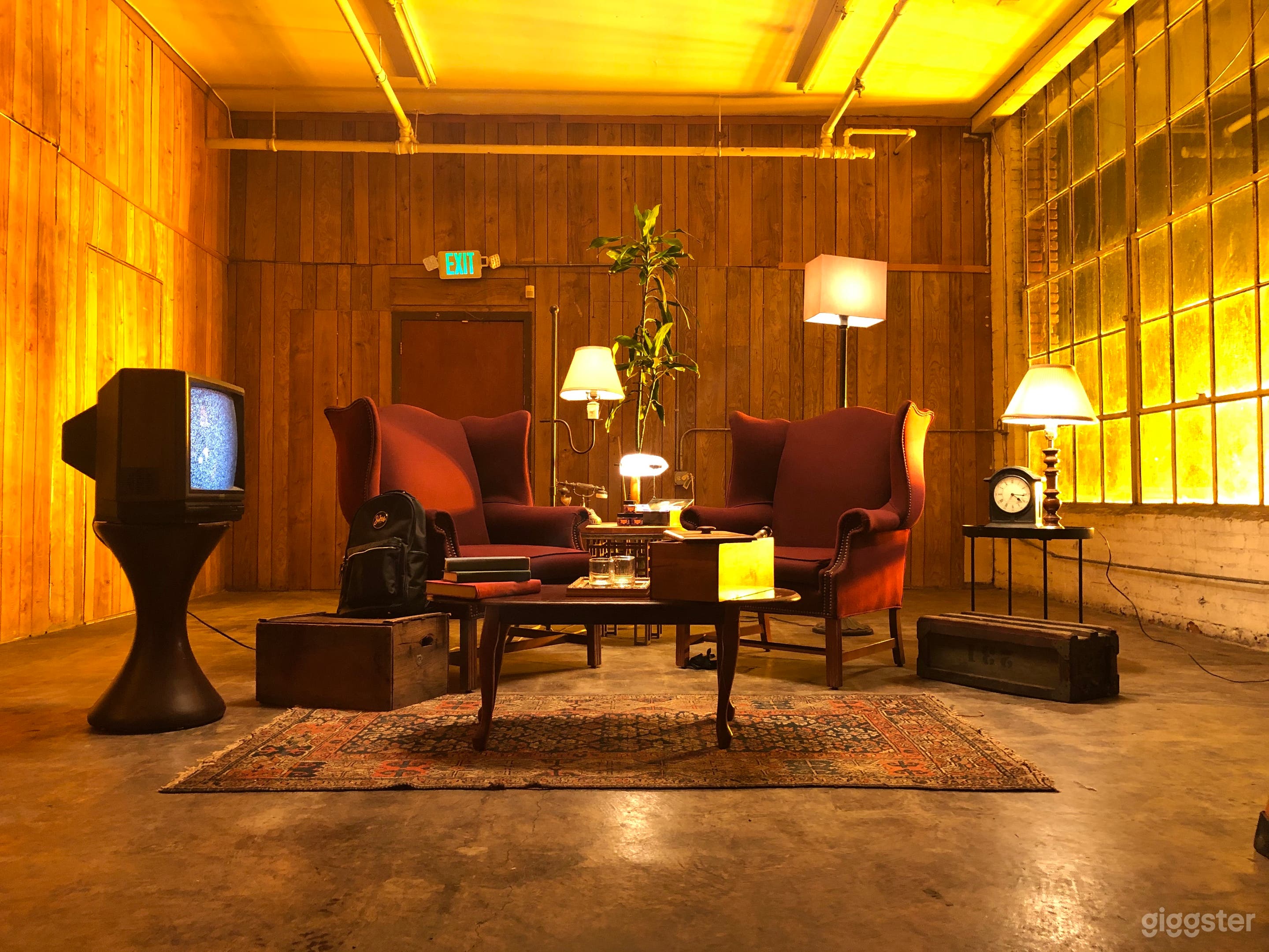 Retro Cigar Lounge Set Photo 2