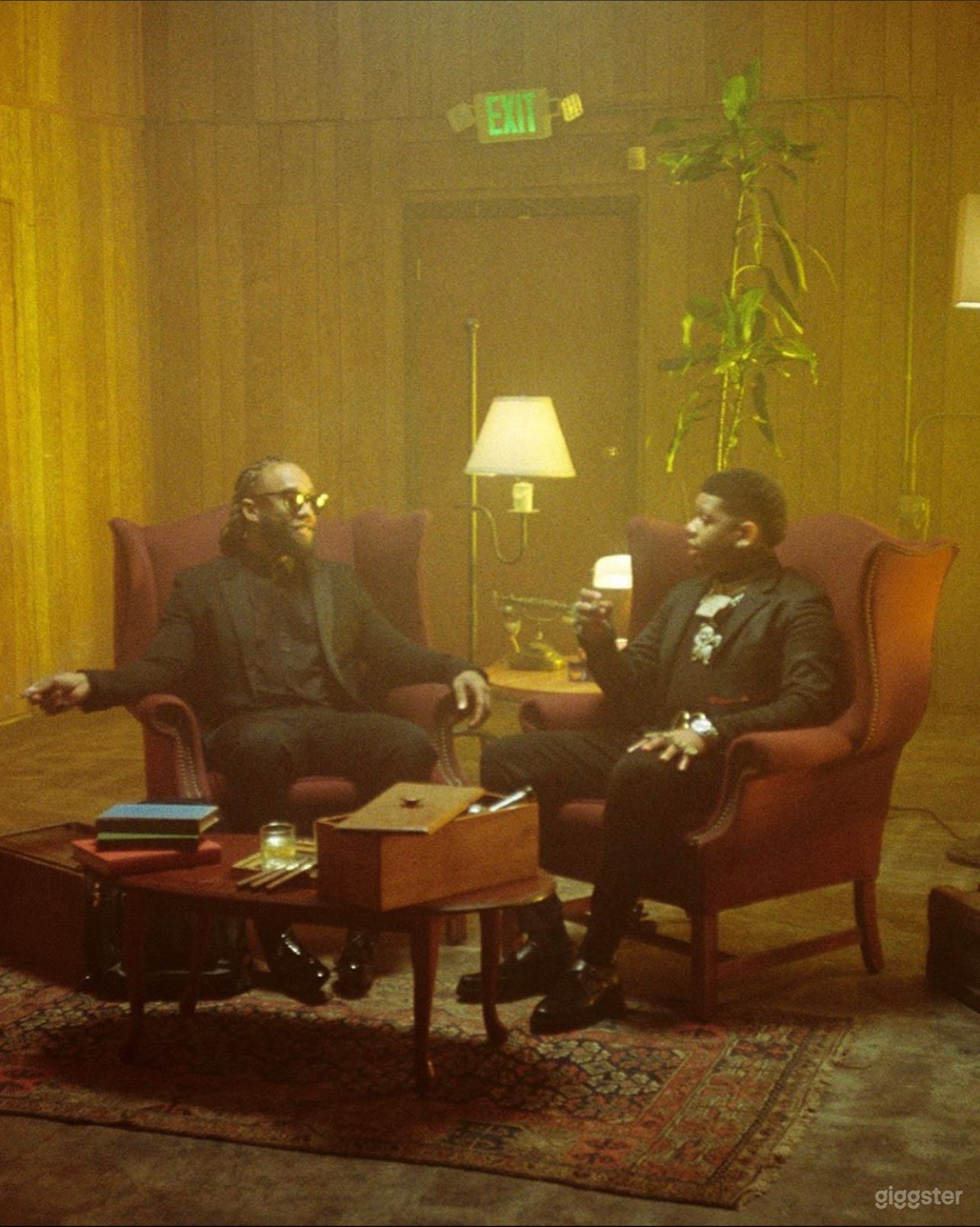 Retro Cigar Lounge Set Photo 1