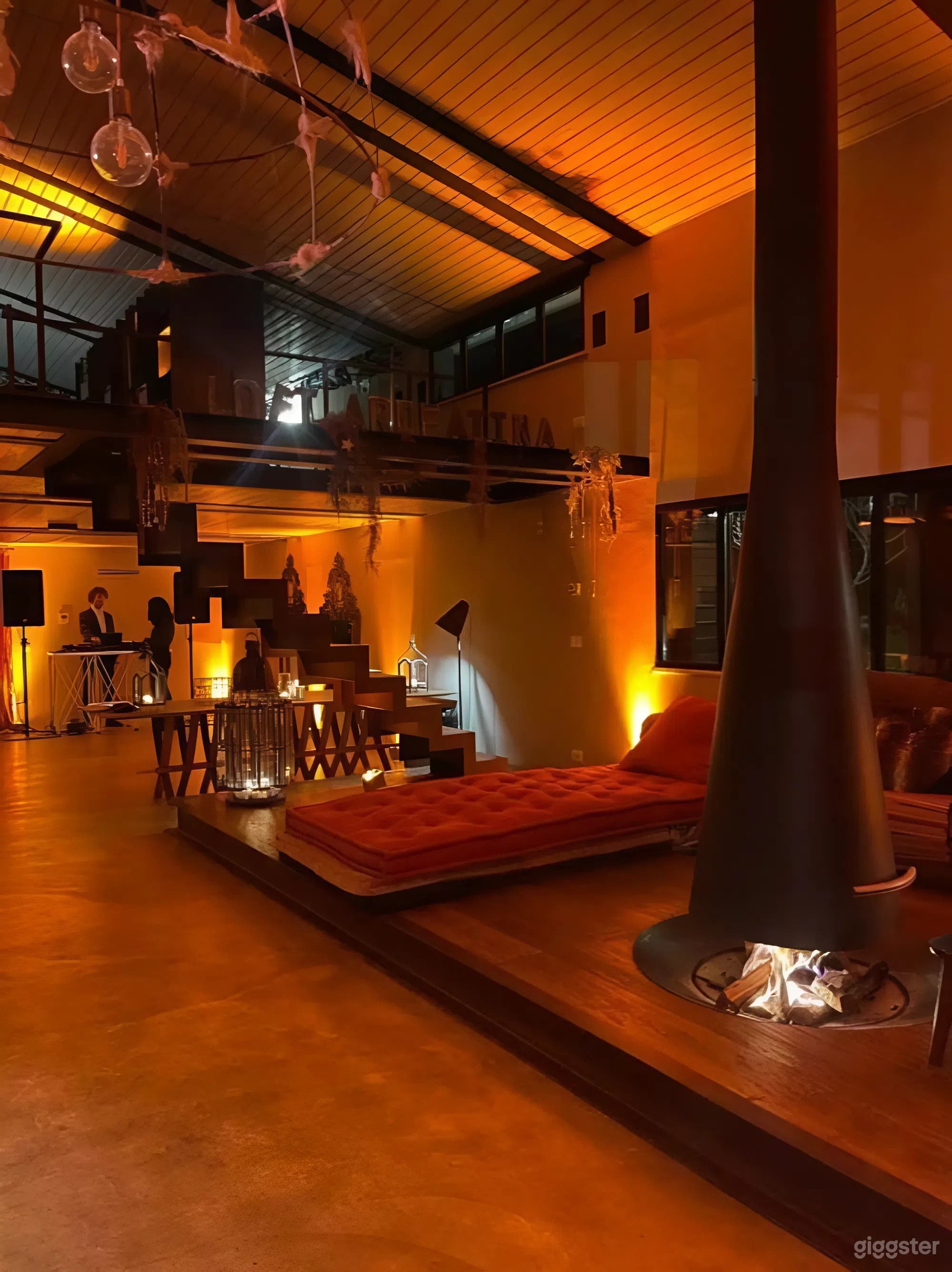 Foto di Loft Moderno con Giardino in Splendido Contesto Archeologico 4
