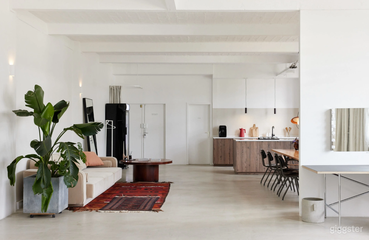 Helles Tageslichtfoto Studio in Berlin-Treptow Photo 2