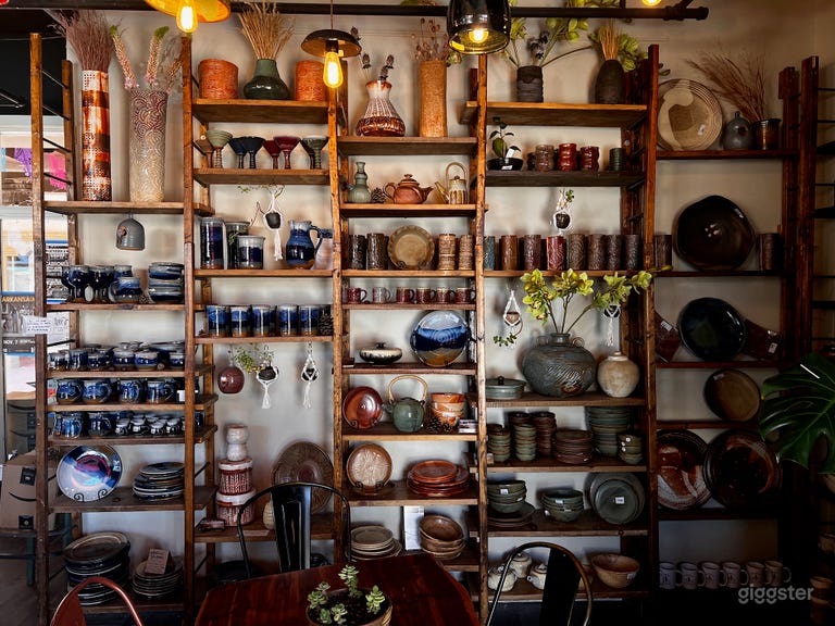  Unique Pottery Pub in Downtown Santa Fe 