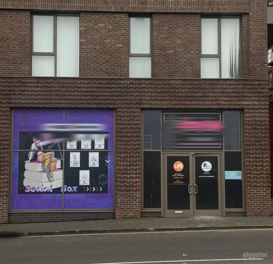 Eight Themed Rooms in Bustling City Centre Photo 2