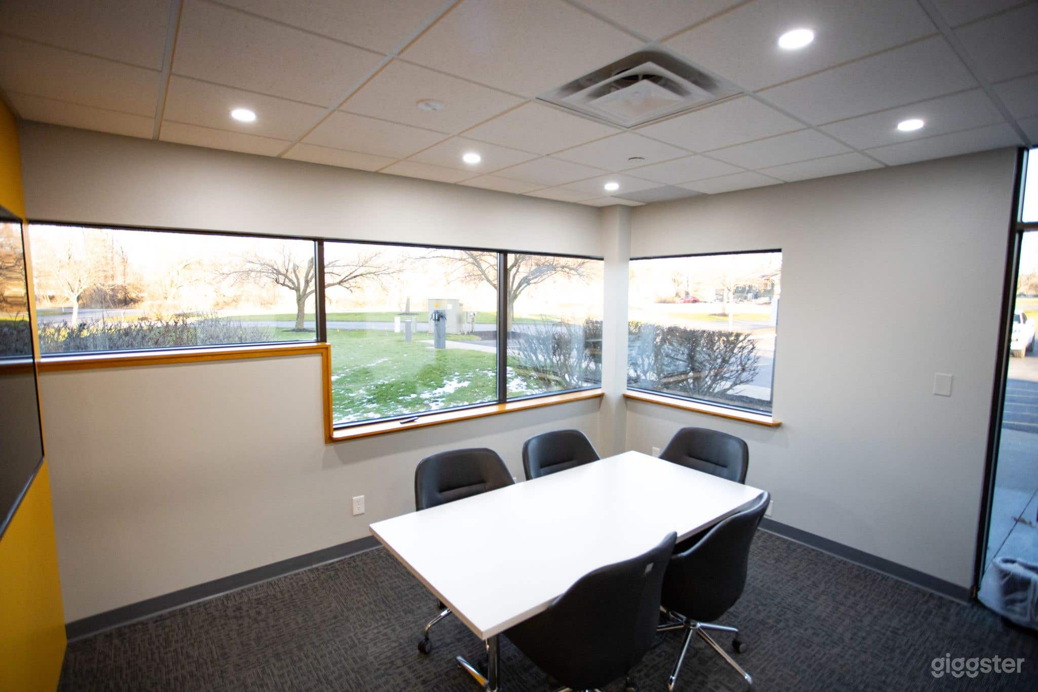 1st Floor Meeting Room Photo 2