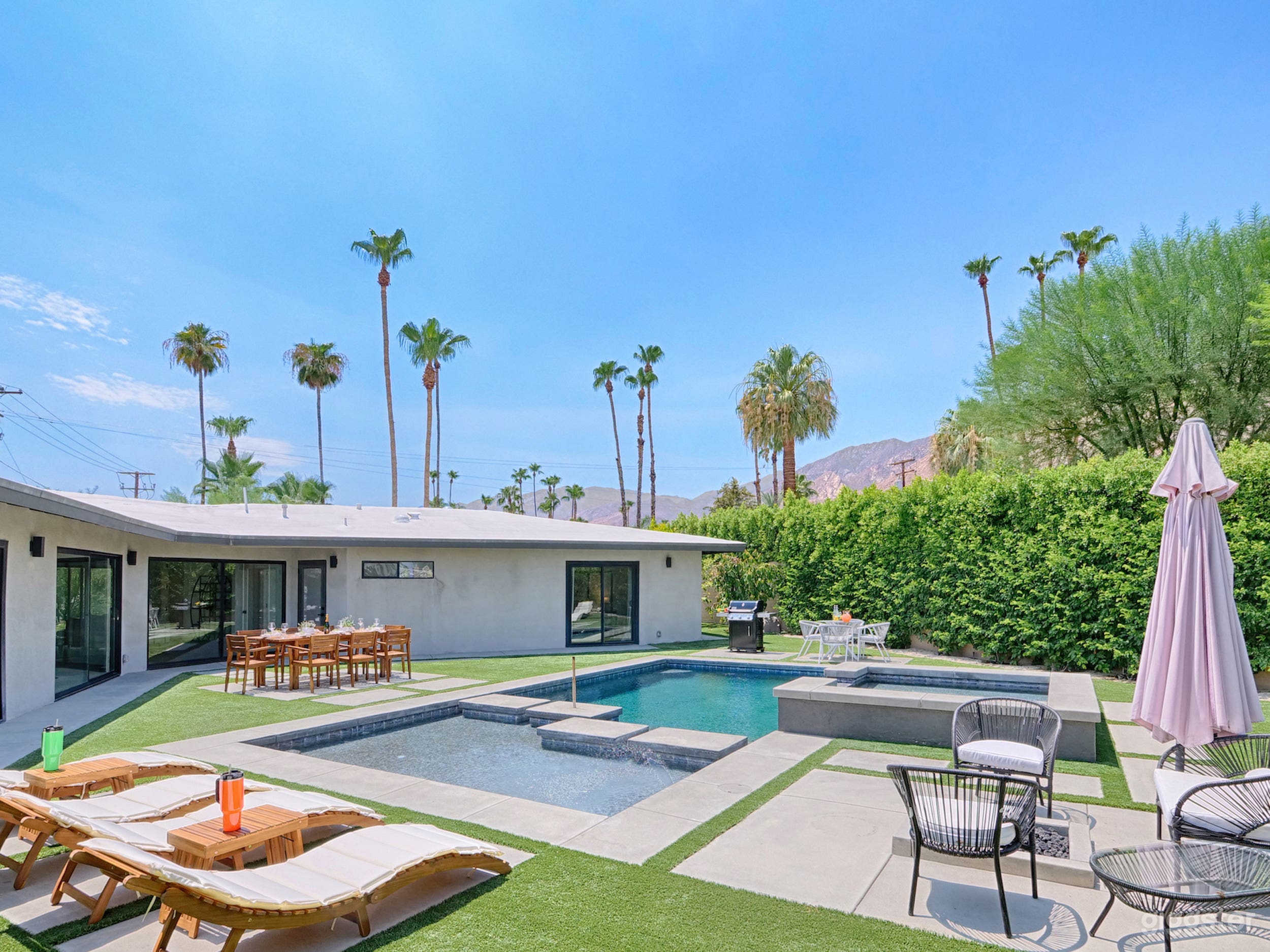 Stunning Palm Springs Modern Masterpiece Photo 4
