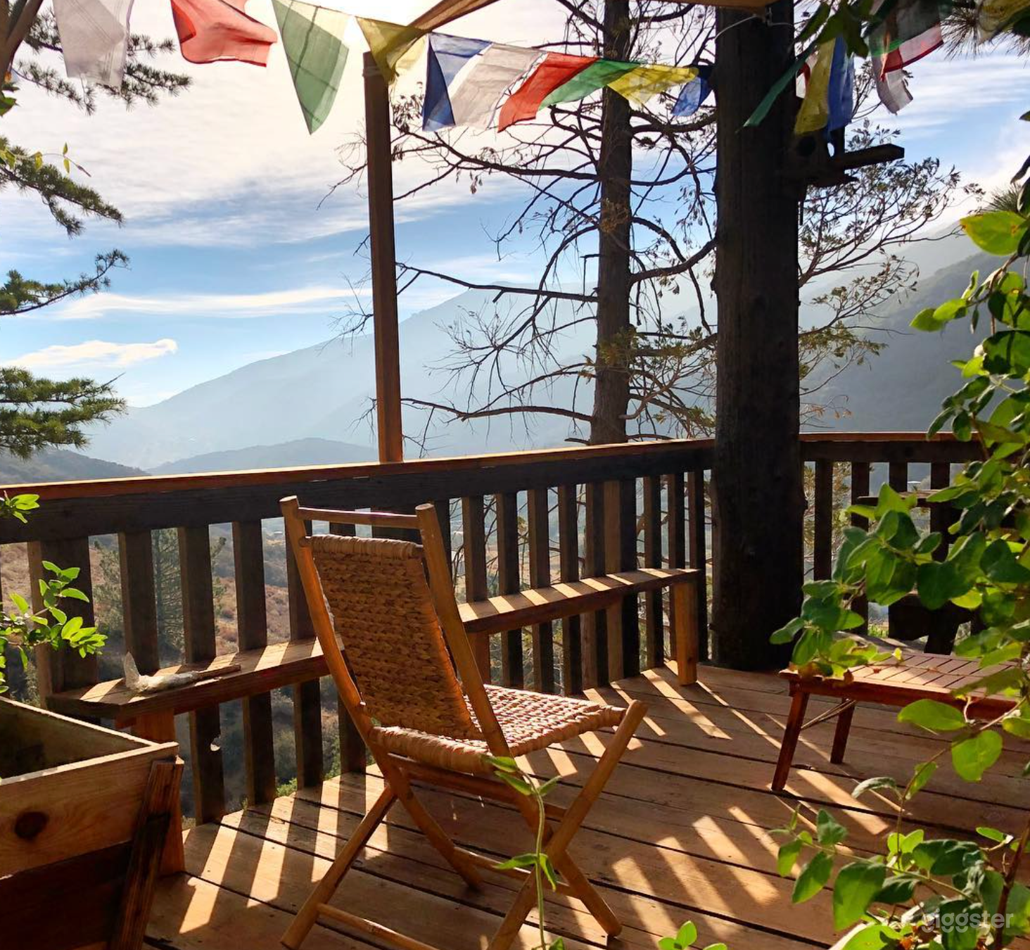 Romantic Vista Deck Overlooking Secluded Valley Photo 3