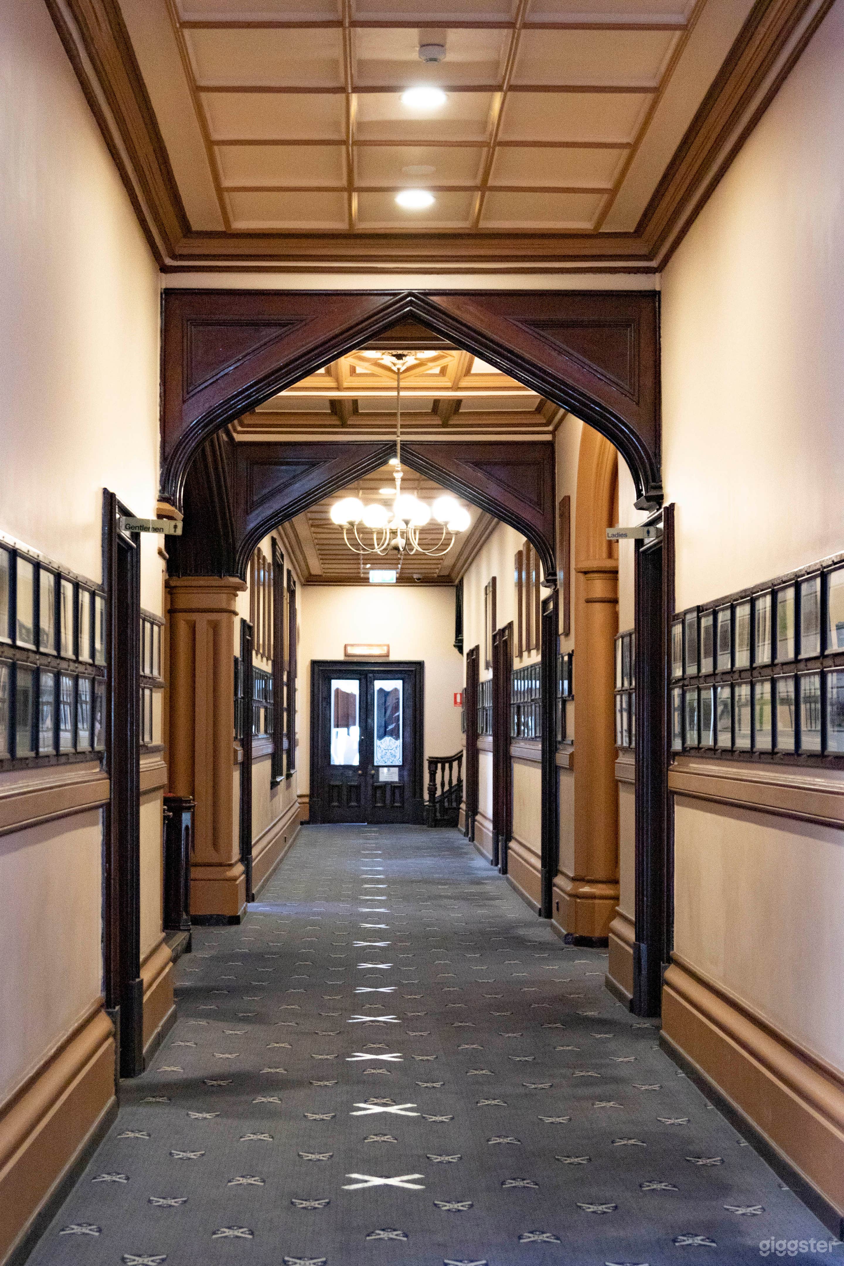 The Grand Dining Hal in Traditional Academic Style Photo 4