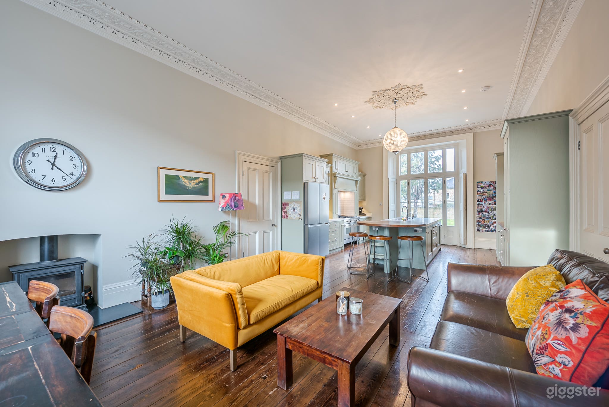  Incredible Converted Vicarage in Clapham Photo 1