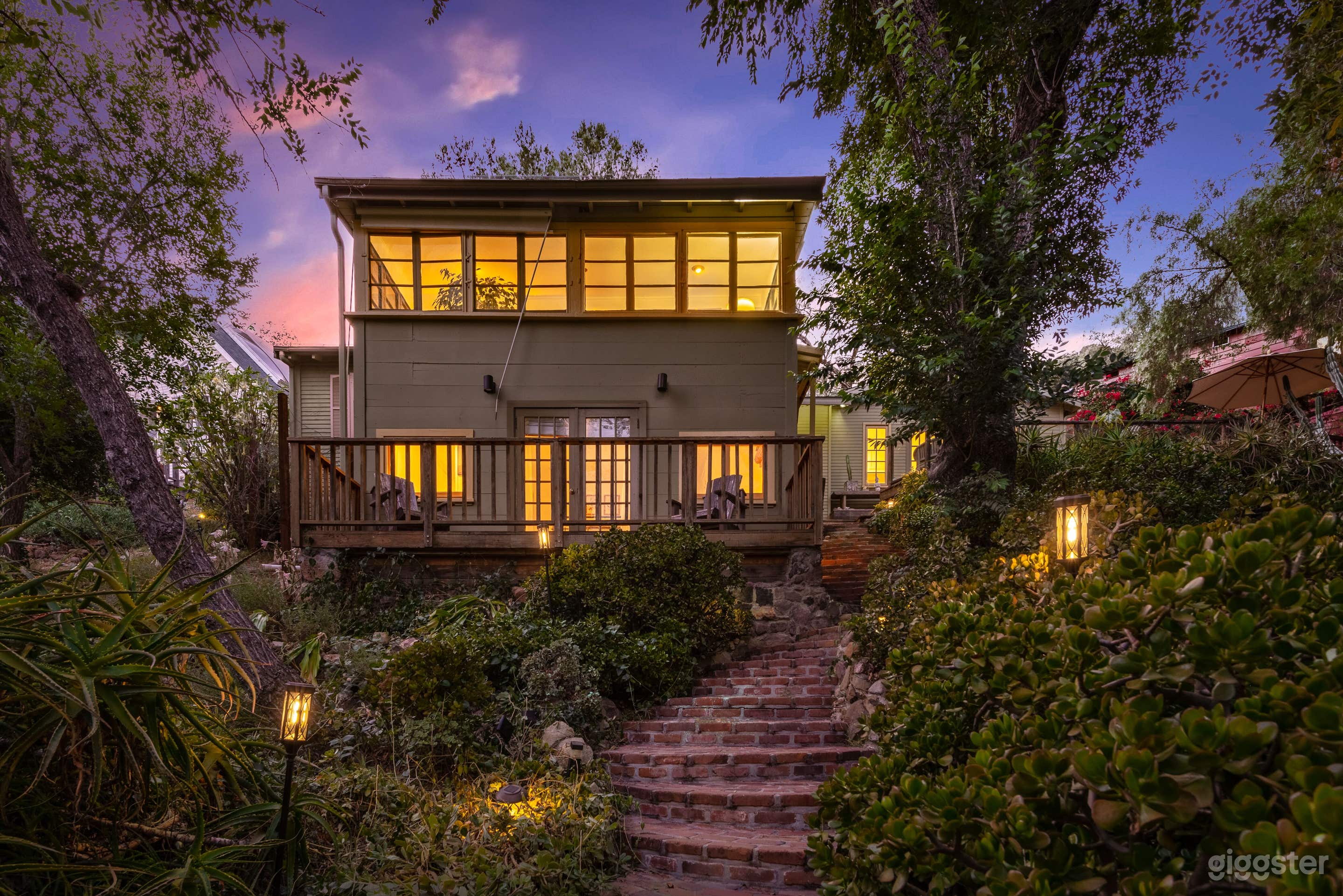 JEWEL BOX OF A HOME  Photo 1