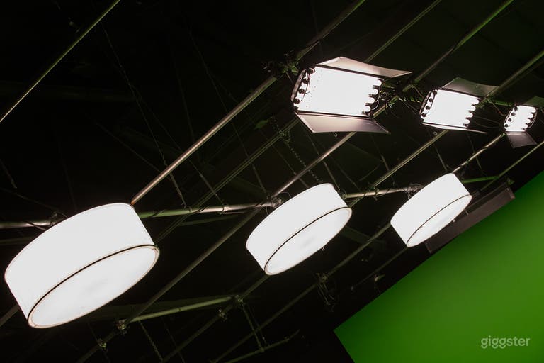  HUGE GREEN SCREEN | FilmStudioLA 