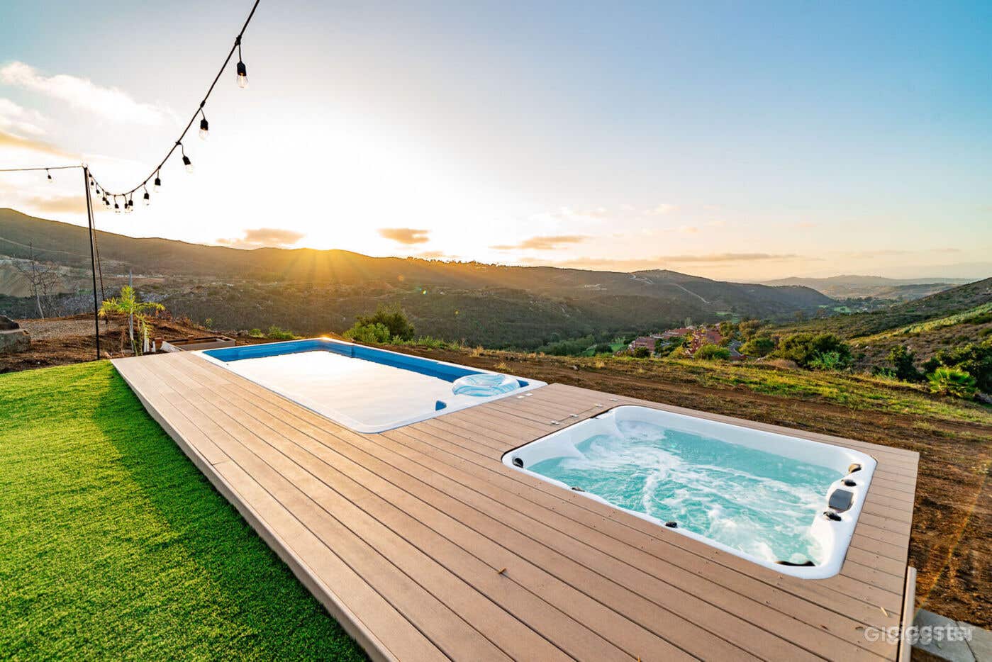 Pool in The Hideaway Photo 1