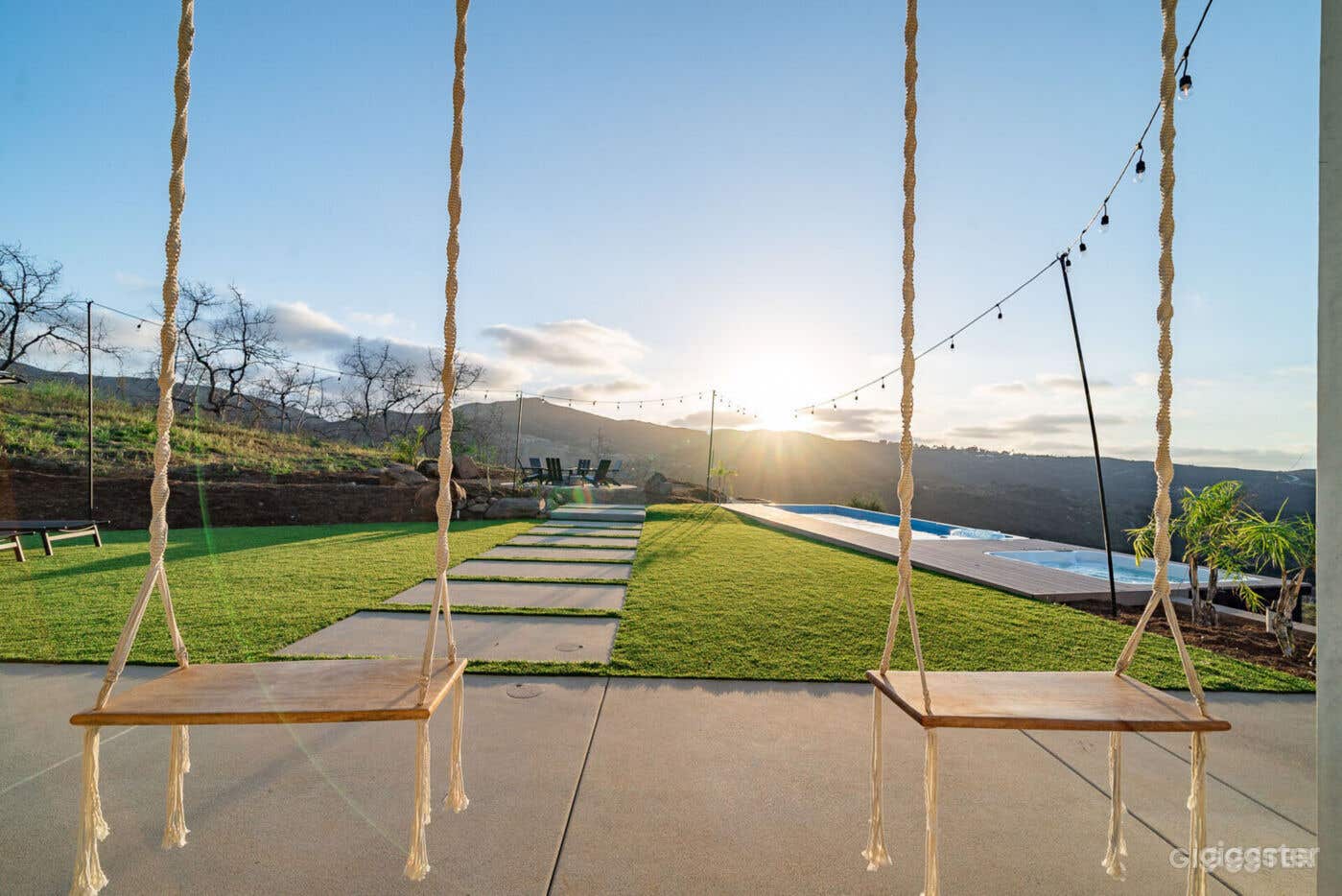 Pool in The Hideaway Photo 2