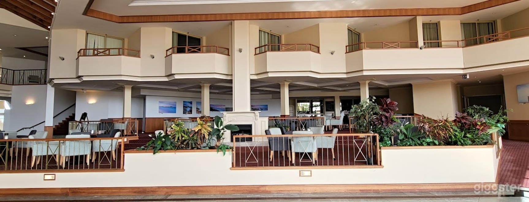 The Lounge Bar Photo 2